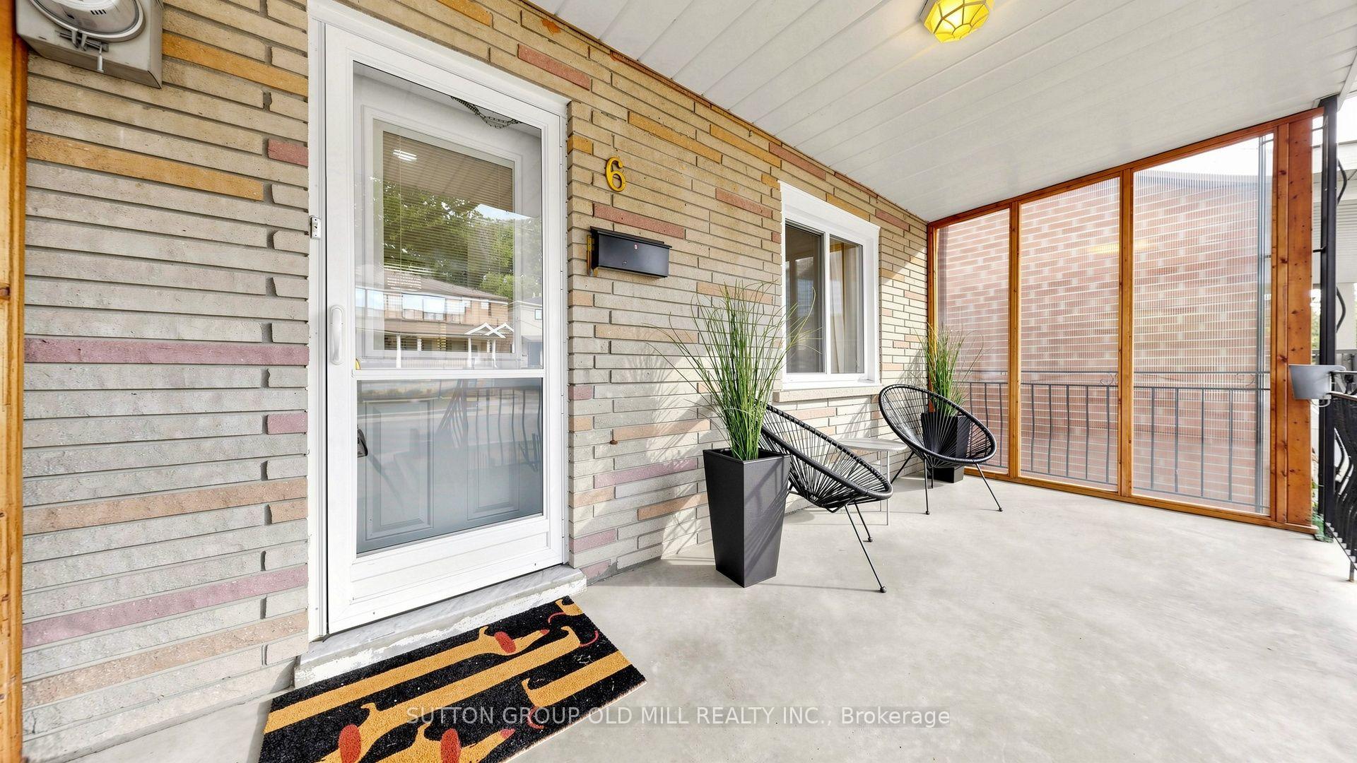 Photo 4 of 6 Hilldale Road, Toronto, Rockcliffe-Smythe — HOMEH