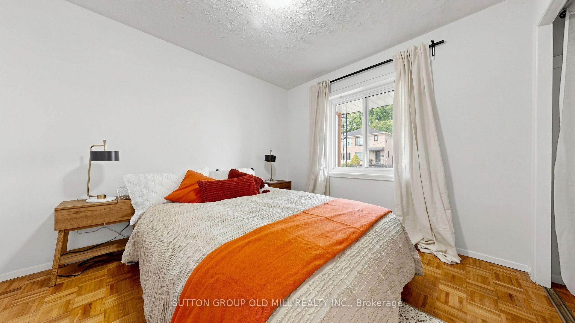 Photo 16 of 6 Hilldale Road, Toronto, Rockcliffe-Smythe — HOMEH