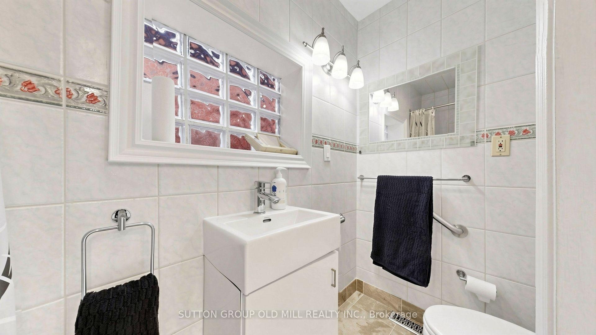 Photo 19 of 6 Hilldale Road, Toronto, Rockcliffe-Smythe — HOMEH