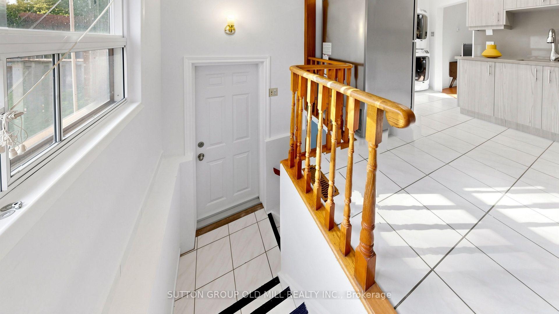 Photo 22 of 6 Hilldale Road, Toronto, Rockcliffe-Smythe — HOMEH