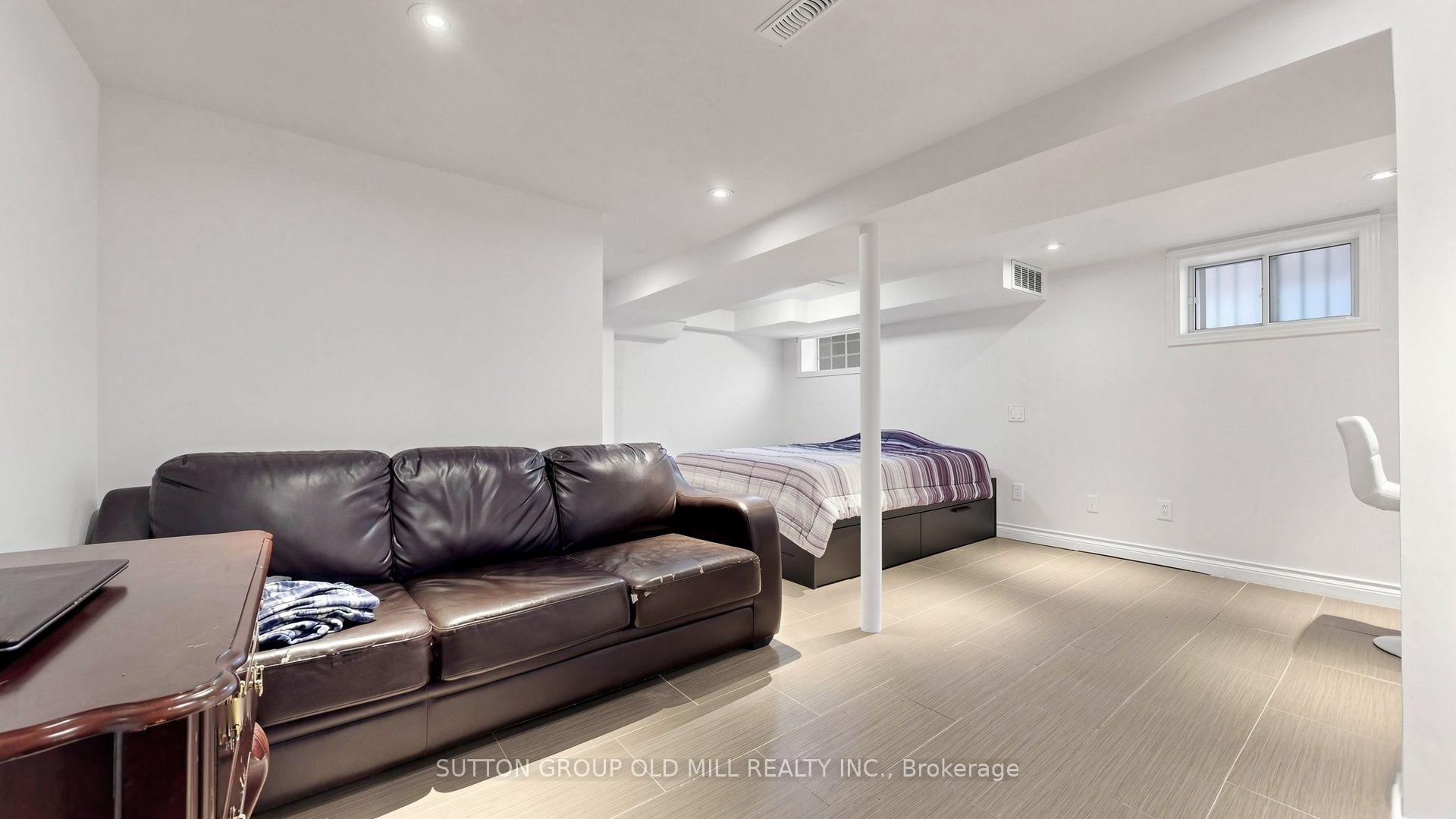 Photo 27 of 6 Hilldale Road, Toronto, Rockcliffe-Smythe — HOMEH