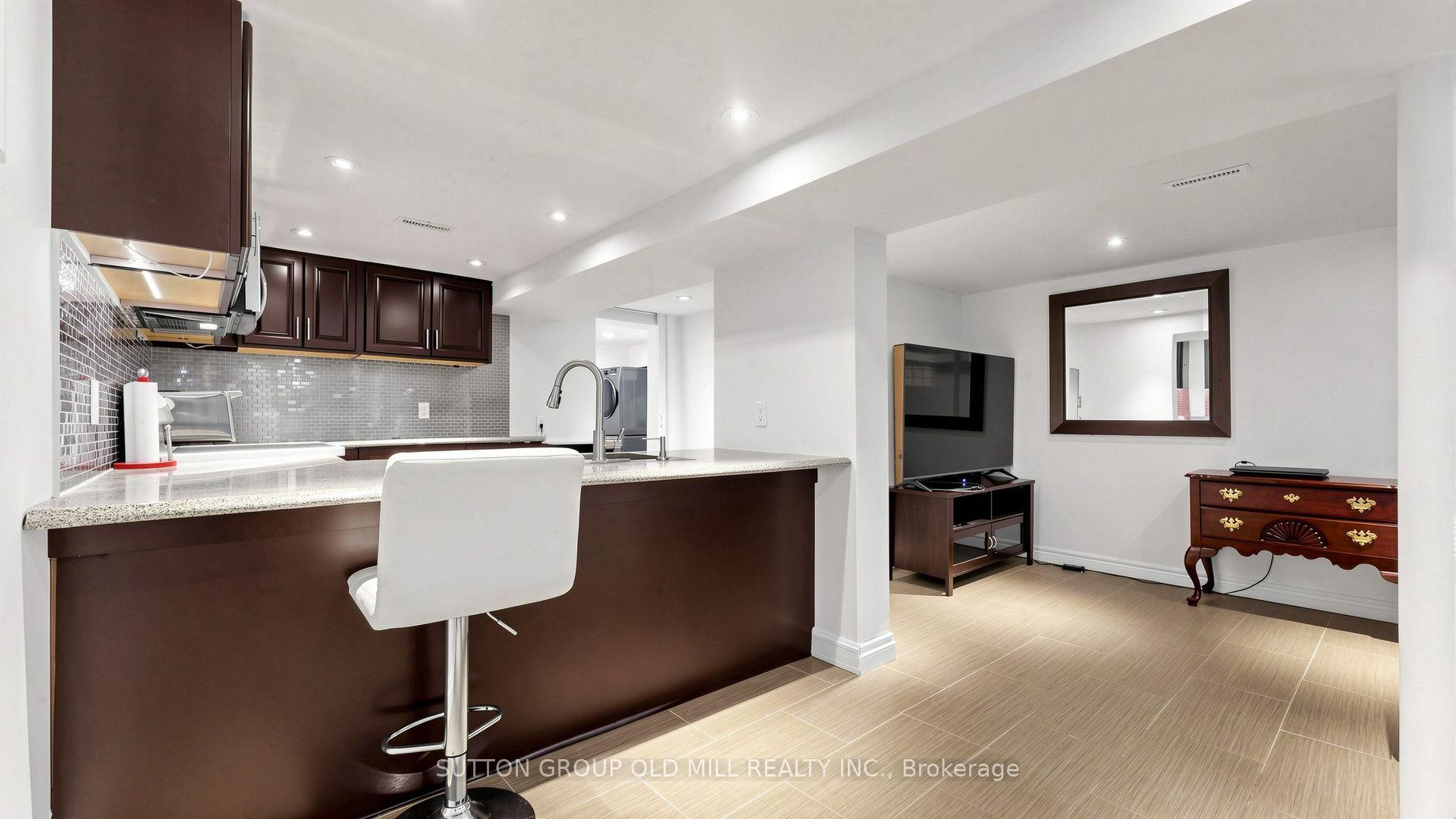 Photo 28 of 6 Hilldale Road, Toronto, Rockcliffe-Smythe — HOMEH
