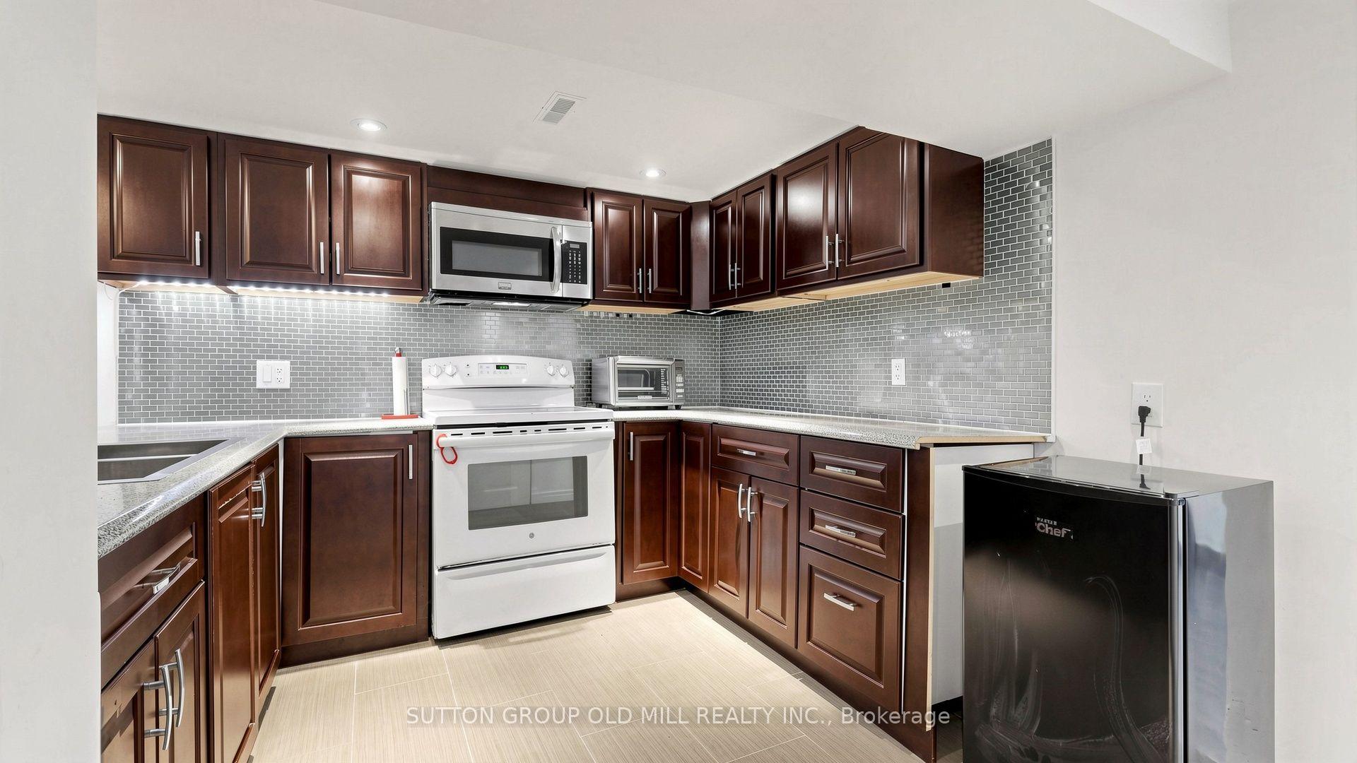 Photo 29 of 6 Hilldale Road, Toronto, Rockcliffe-Smythe — HOMEH