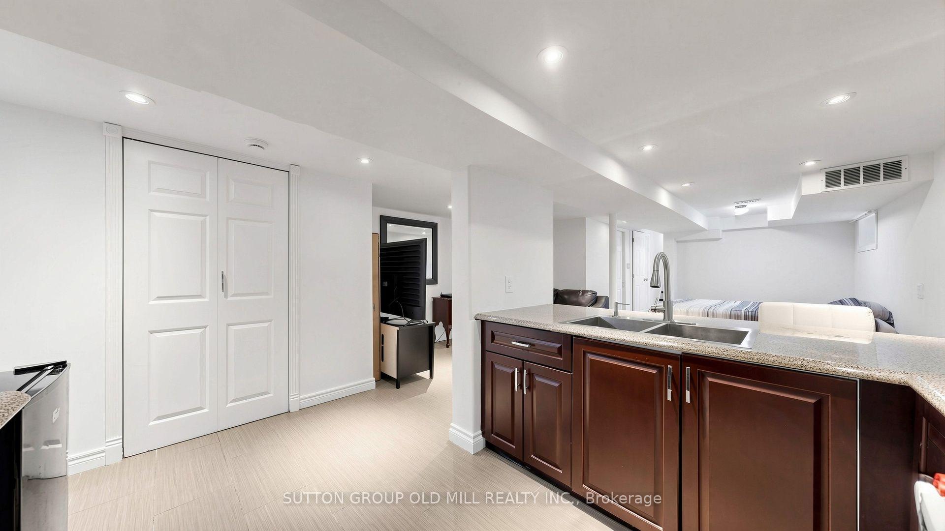 Photo 30 of 6 Hilldale Road, Toronto, Rockcliffe-Smythe — HOMEH
