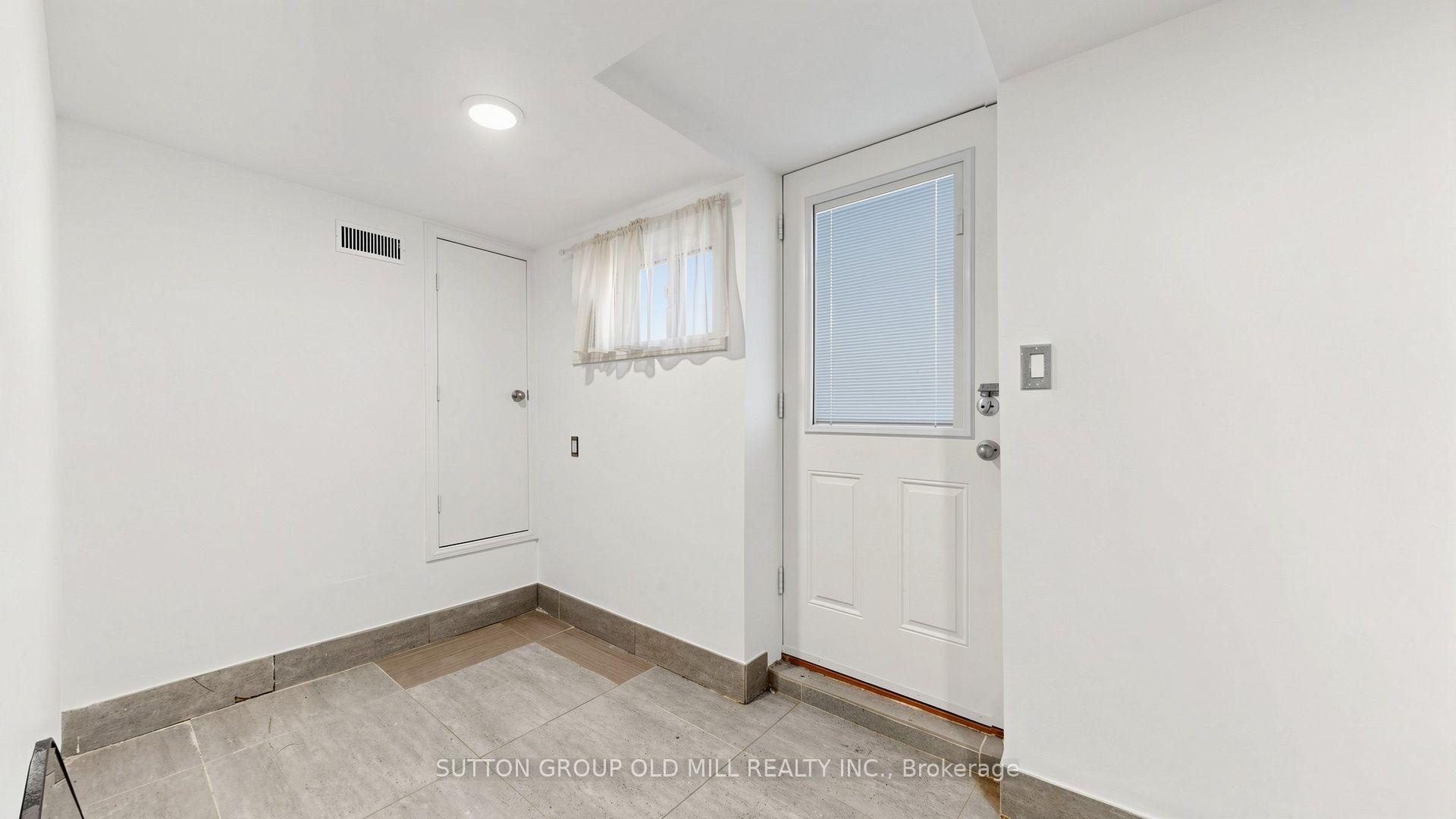 Photo 37 of 6 Hilldale Road, Toronto, Rockcliffe-Smythe — HOMEH