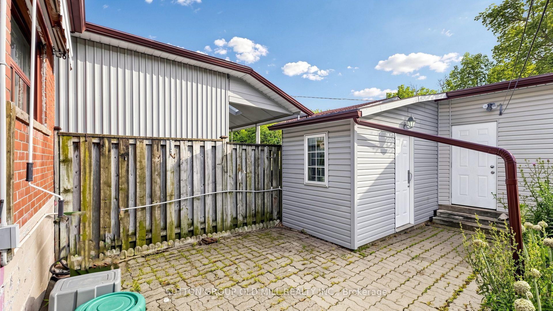 Photo 40 of 6 Hilldale Road, Toronto, Rockcliffe-Smythe — HOMEH