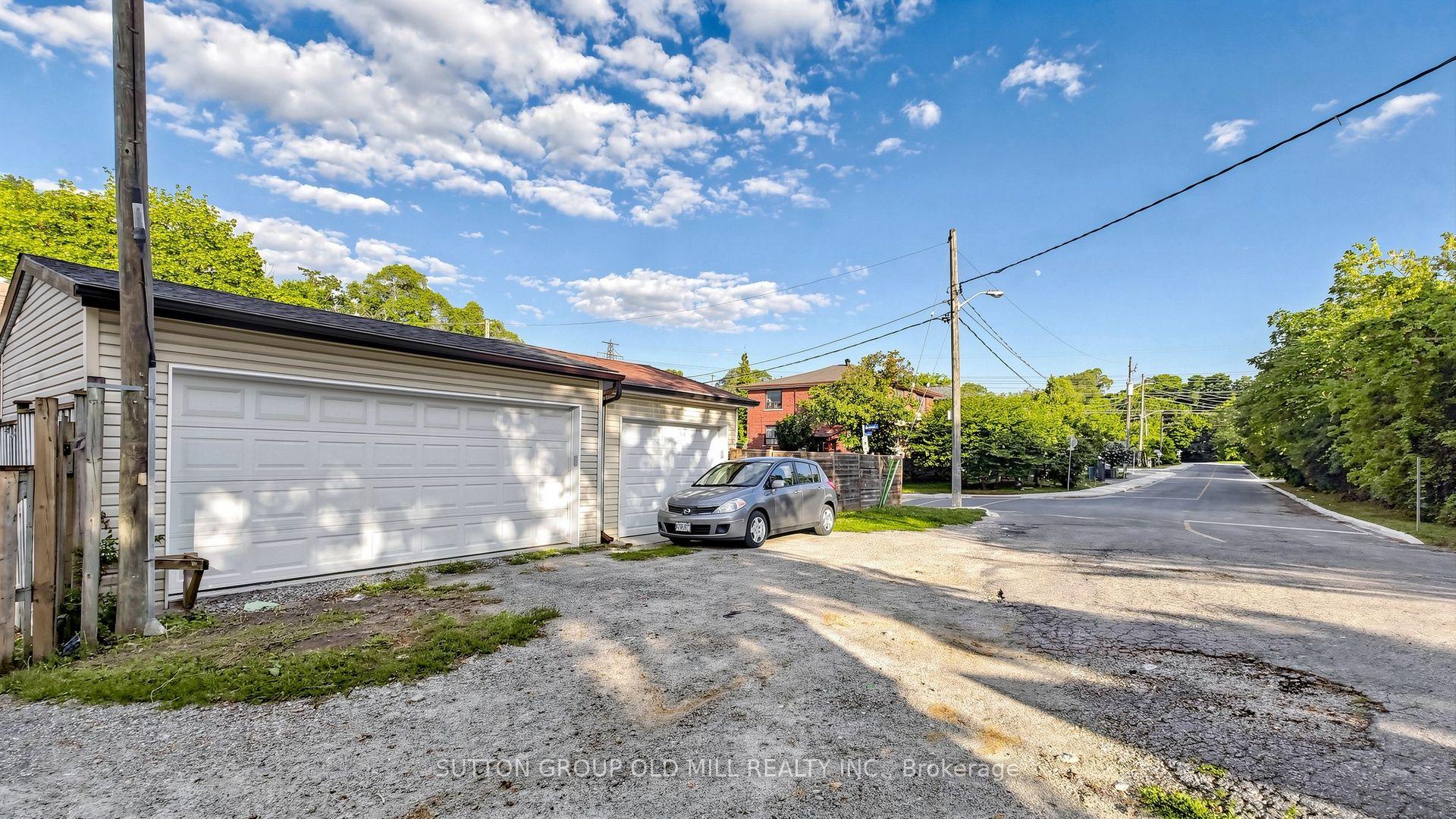 Photo 41 of 6 Hilldale Road, Toronto, Rockcliffe-Smythe — HOMEH