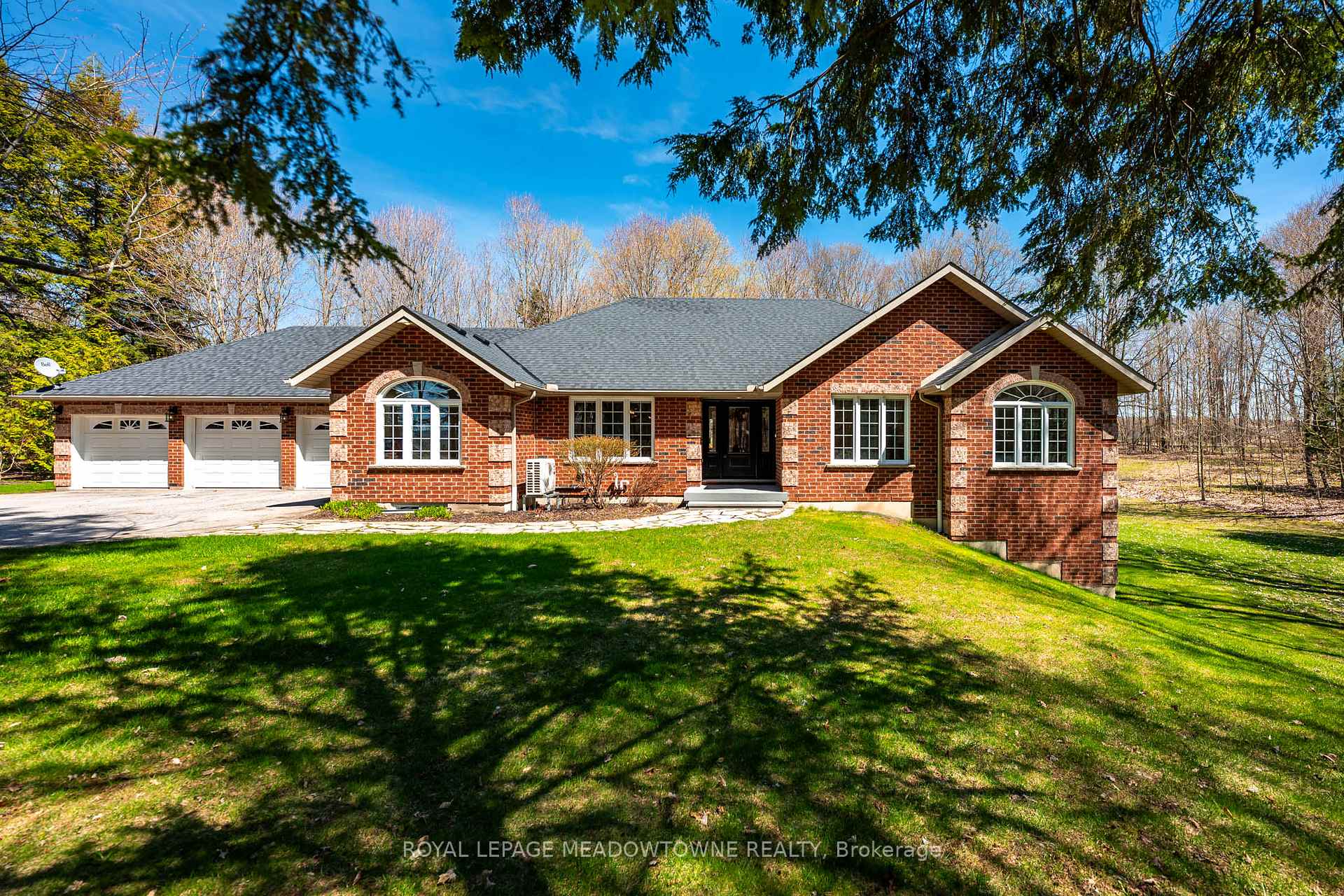 Photo 2 of 834603 4th Line Ehs, Mono, Rural Mono — HOMEH