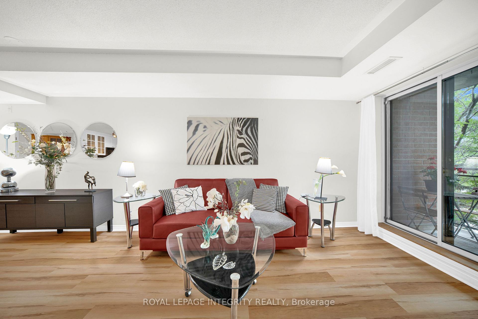 Photo 9 of Unit 3M, 310 Central Park Drive, Ottawa, Central Park — HOMEH