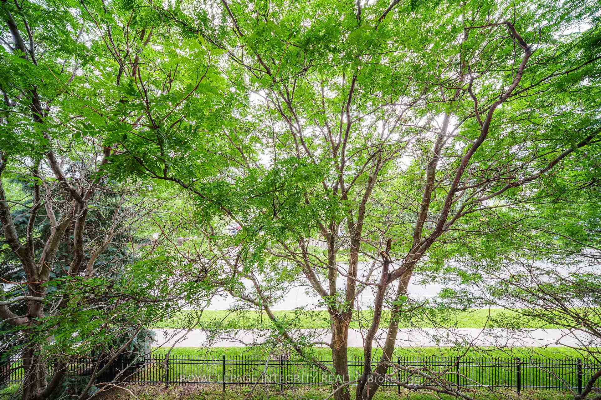 Photo 13 of Unit 3M, 310 Central Park Drive, Ottawa, Central Park — HOMEH