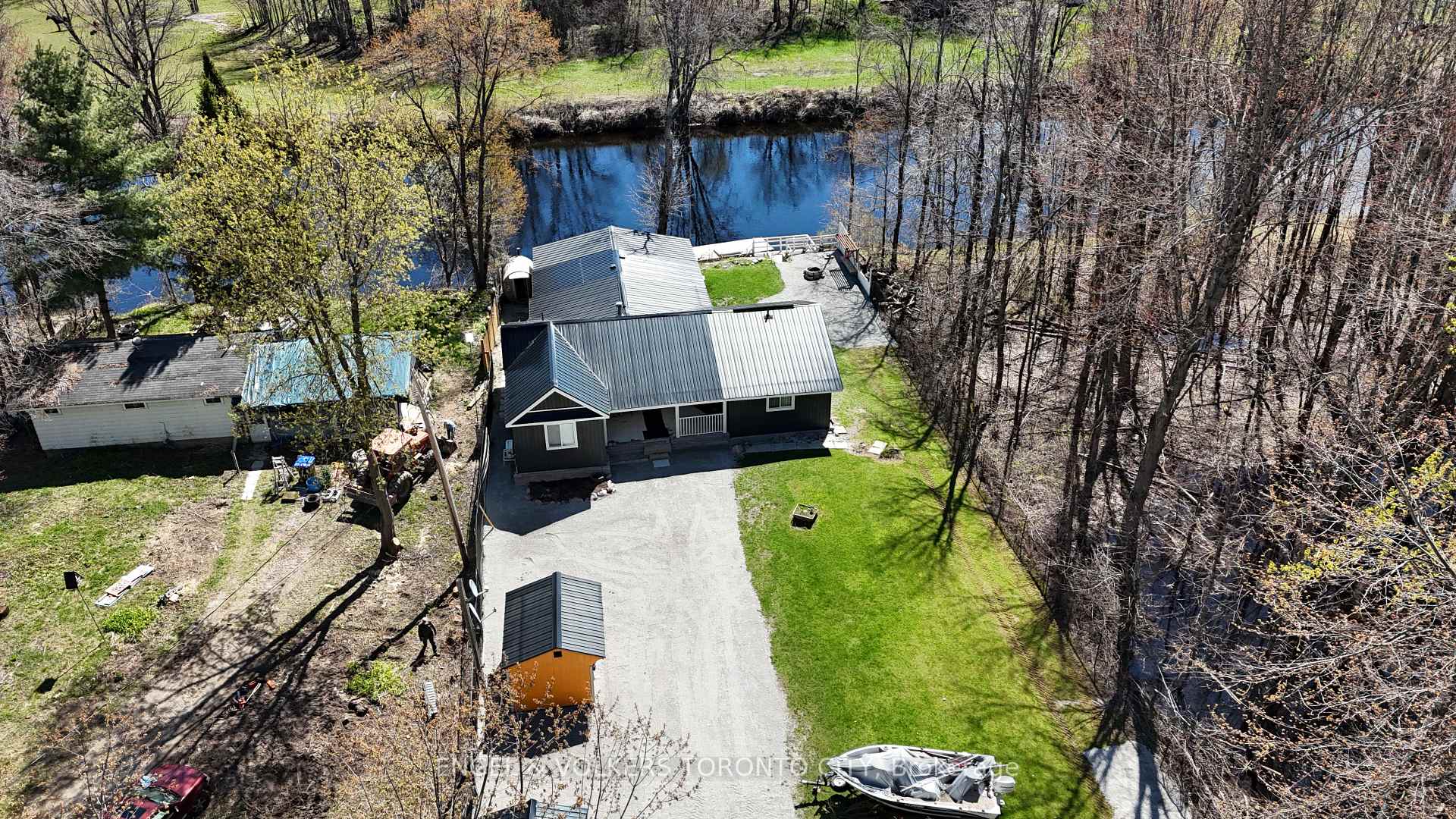 Photo 5 of 7229 Davy Drive, Ramara, Rural Ramara — HOMEH