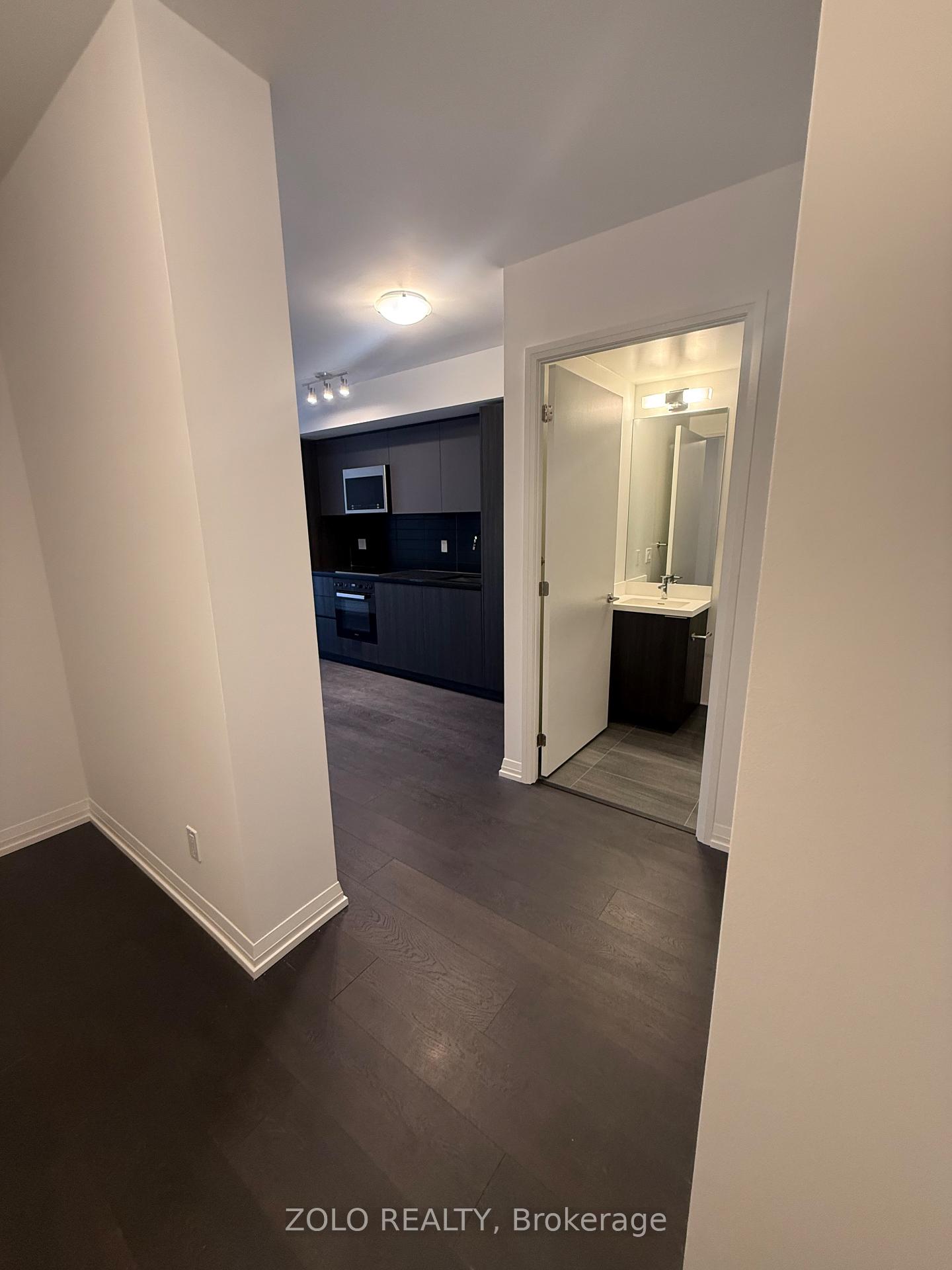 Photo 3 of Unit 1106, 400 King Street, Toronto, Waterfront Communities — HOMEH