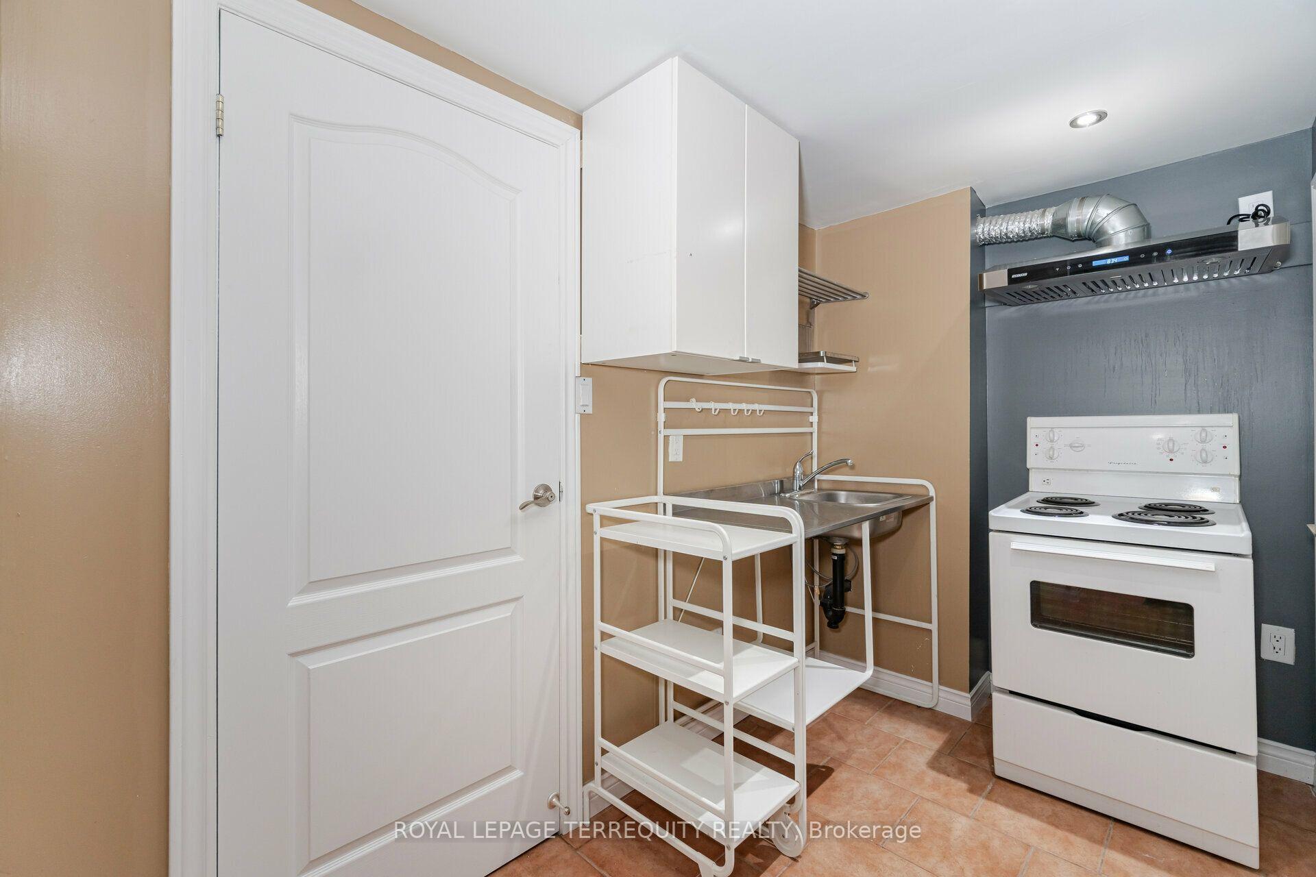 Photo 2 of 26 Glencastle Square, Brampton, Northgate — HOMEH