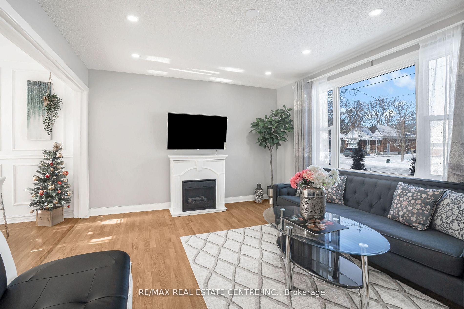 Photo 9 of 401 Elgin St Street E, Oshawa, O'Neill — HOMEH