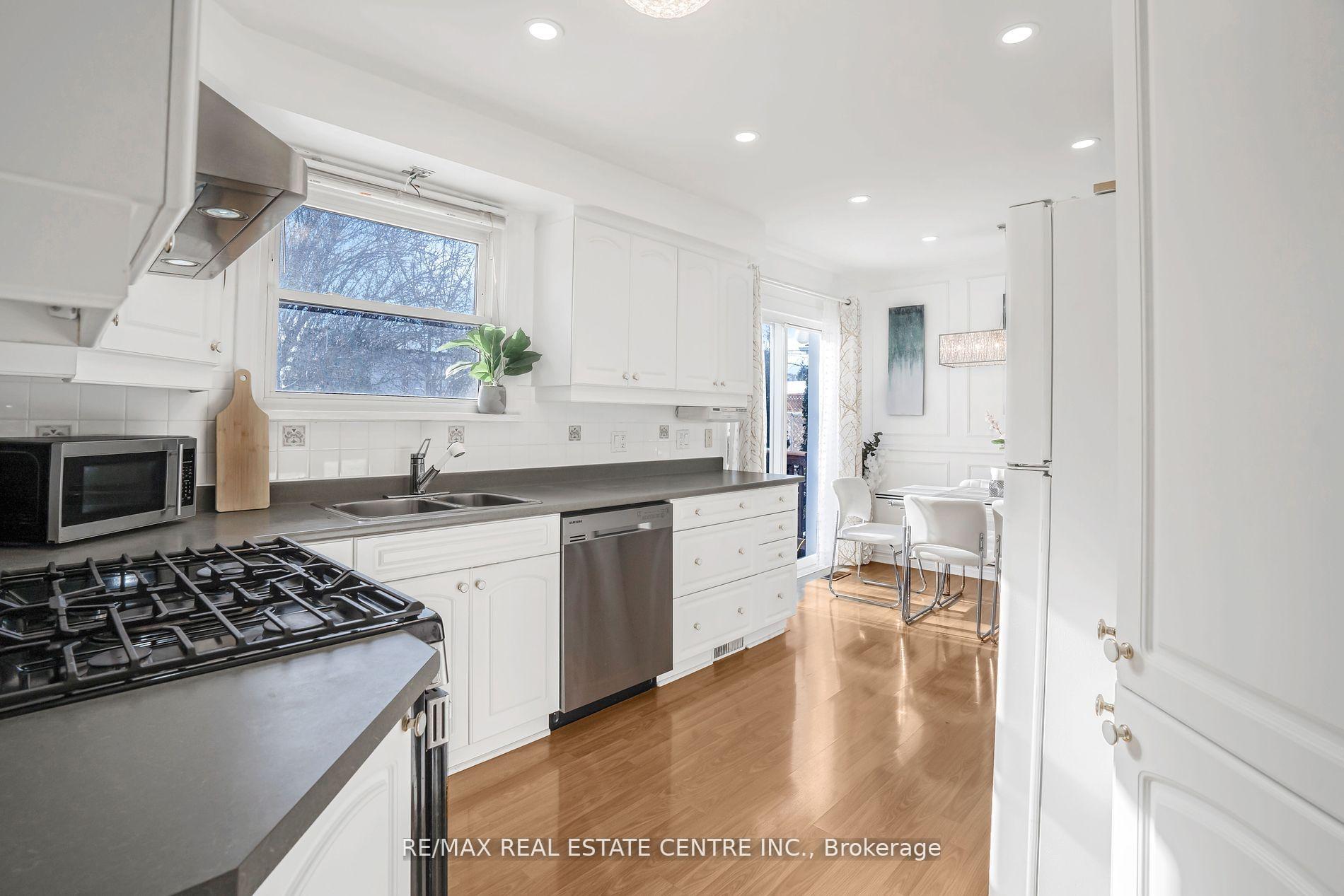 Photo 13 of 401 Elgin St Street E, Oshawa, O'Neill — HOMEH