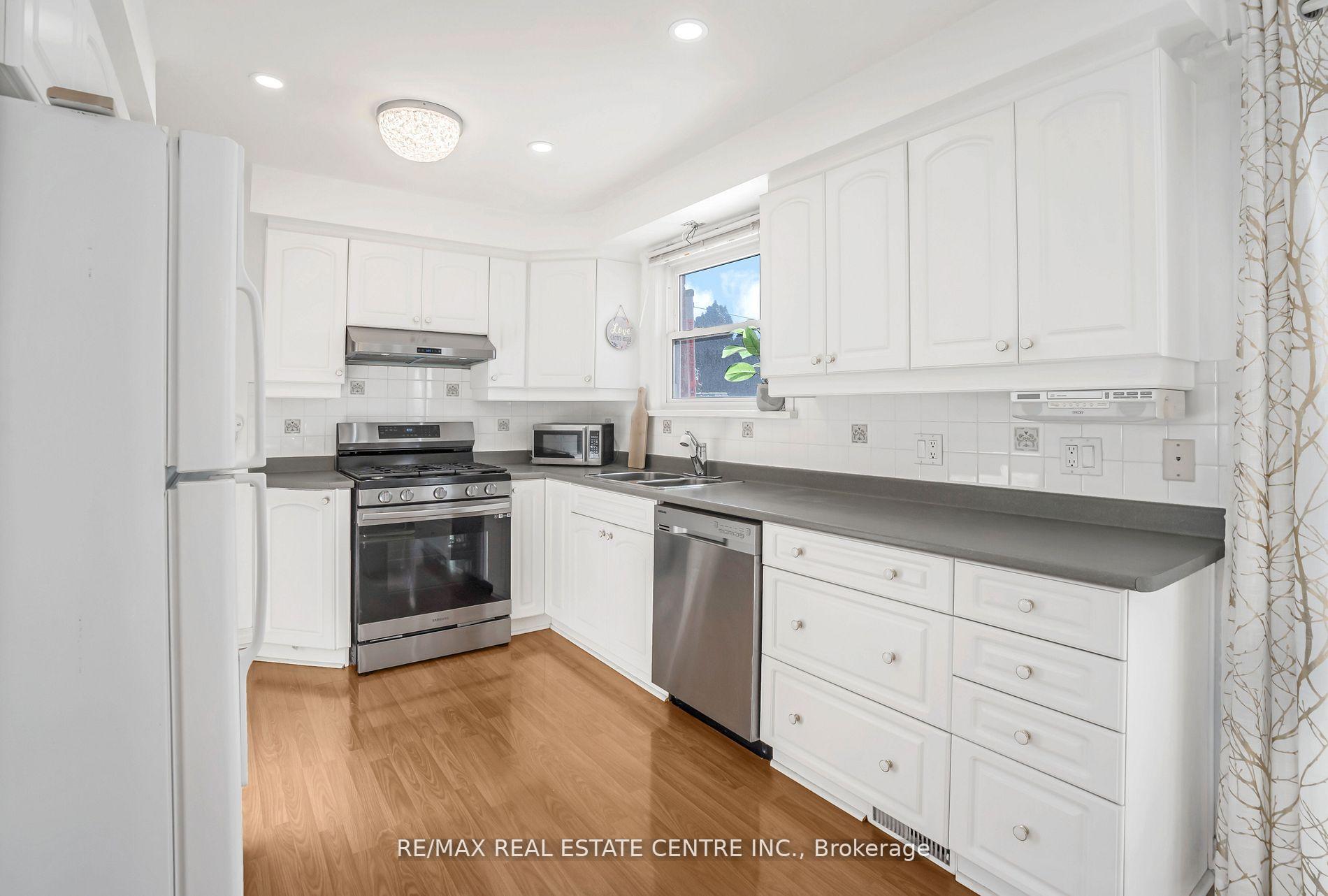 Photo 15 of 401 Elgin St Street E, Oshawa, O'Neill — HOMEH