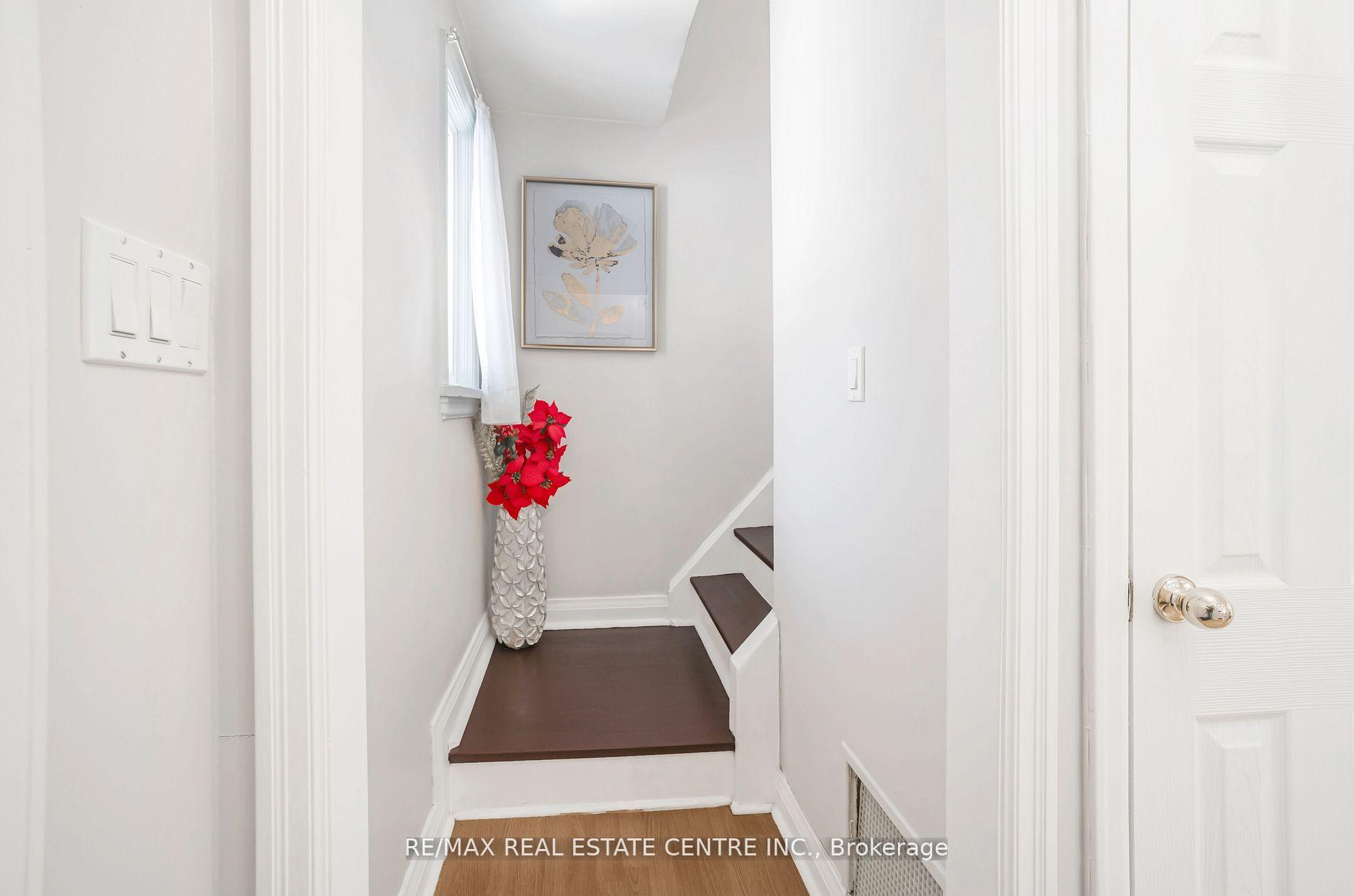 Photo 21 of 401 Elgin St Street E, Oshawa, O'Neill — HOMEH