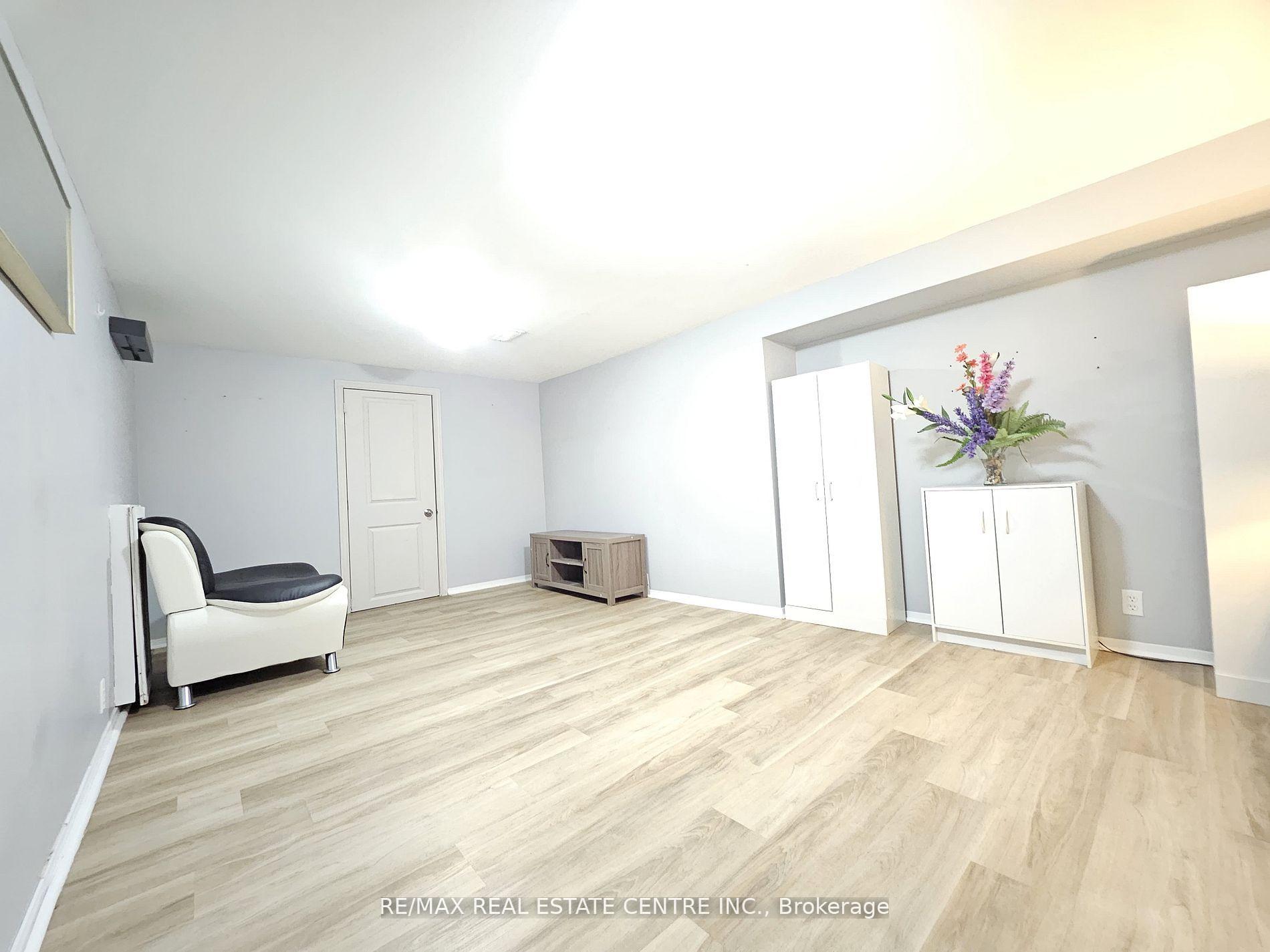 Photo 33 of 401 Elgin St Street E, Oshawa, O'Neill — HOMEH