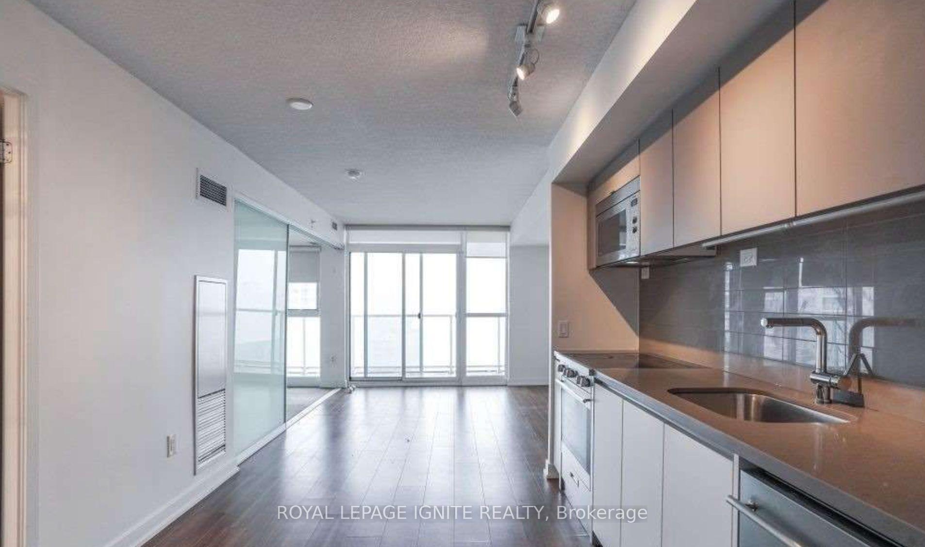 Photo 3 of Unit 4111, 75 Queens Wharf Road, Toronto, Waterfront Communities — HOMEH