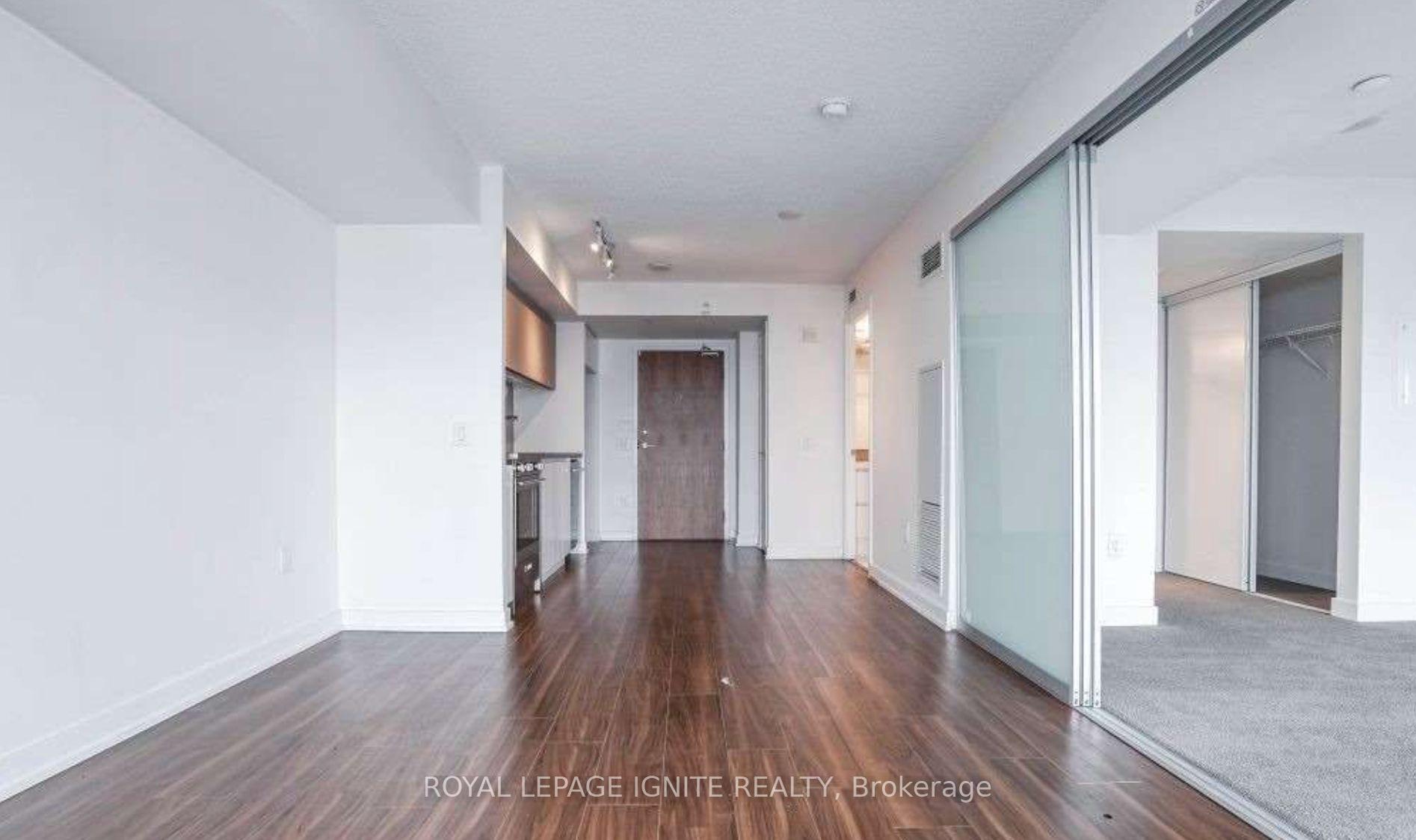 Photo 4 of Unit 4111, 75 Queens Wharf Road, Toronto, Waterfront Communities — HOMEH