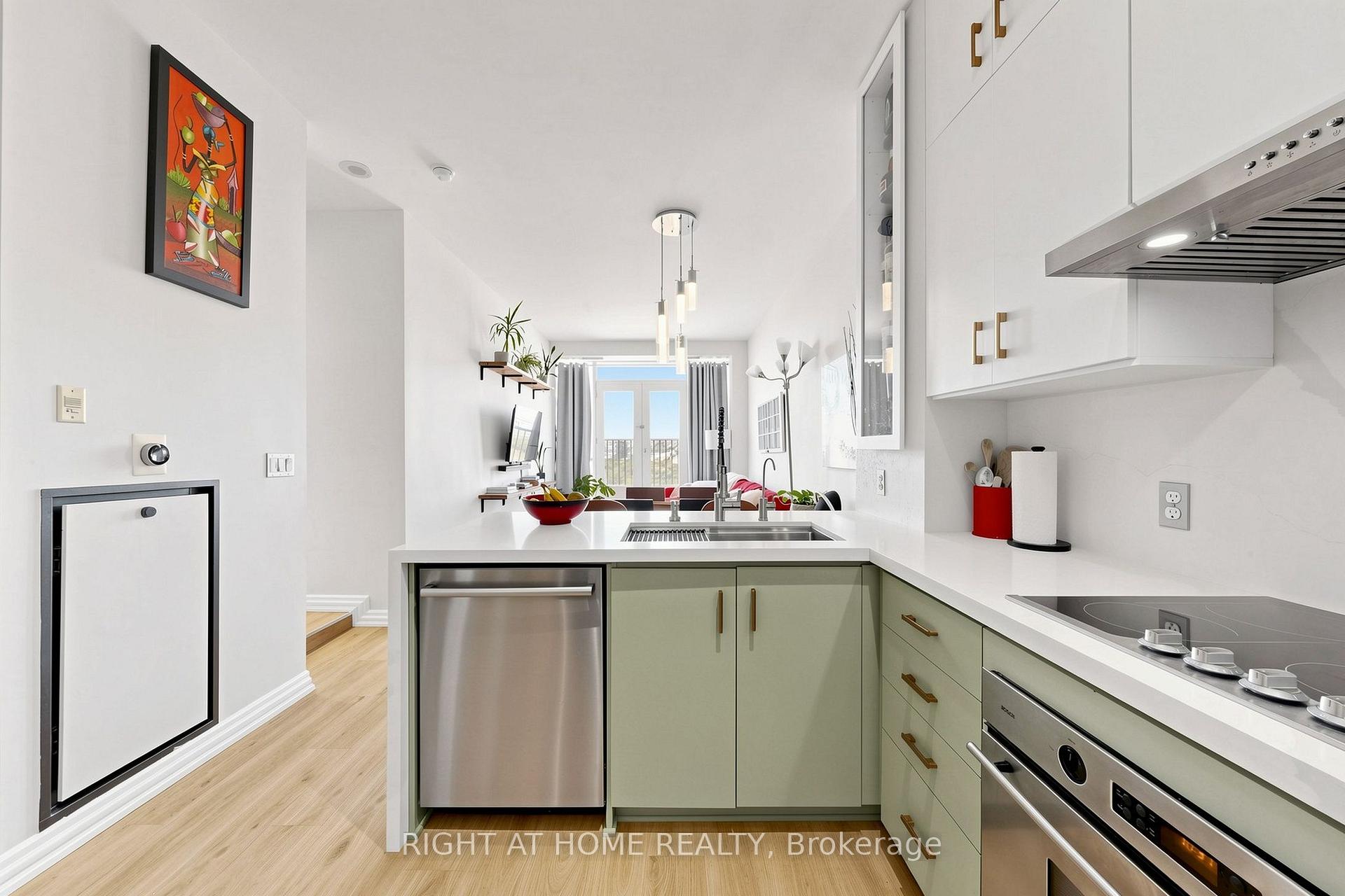 Photo 7 of Unit 1104, 797 Don Mills Road, Toronto, Flemingdon Park — HOMEH