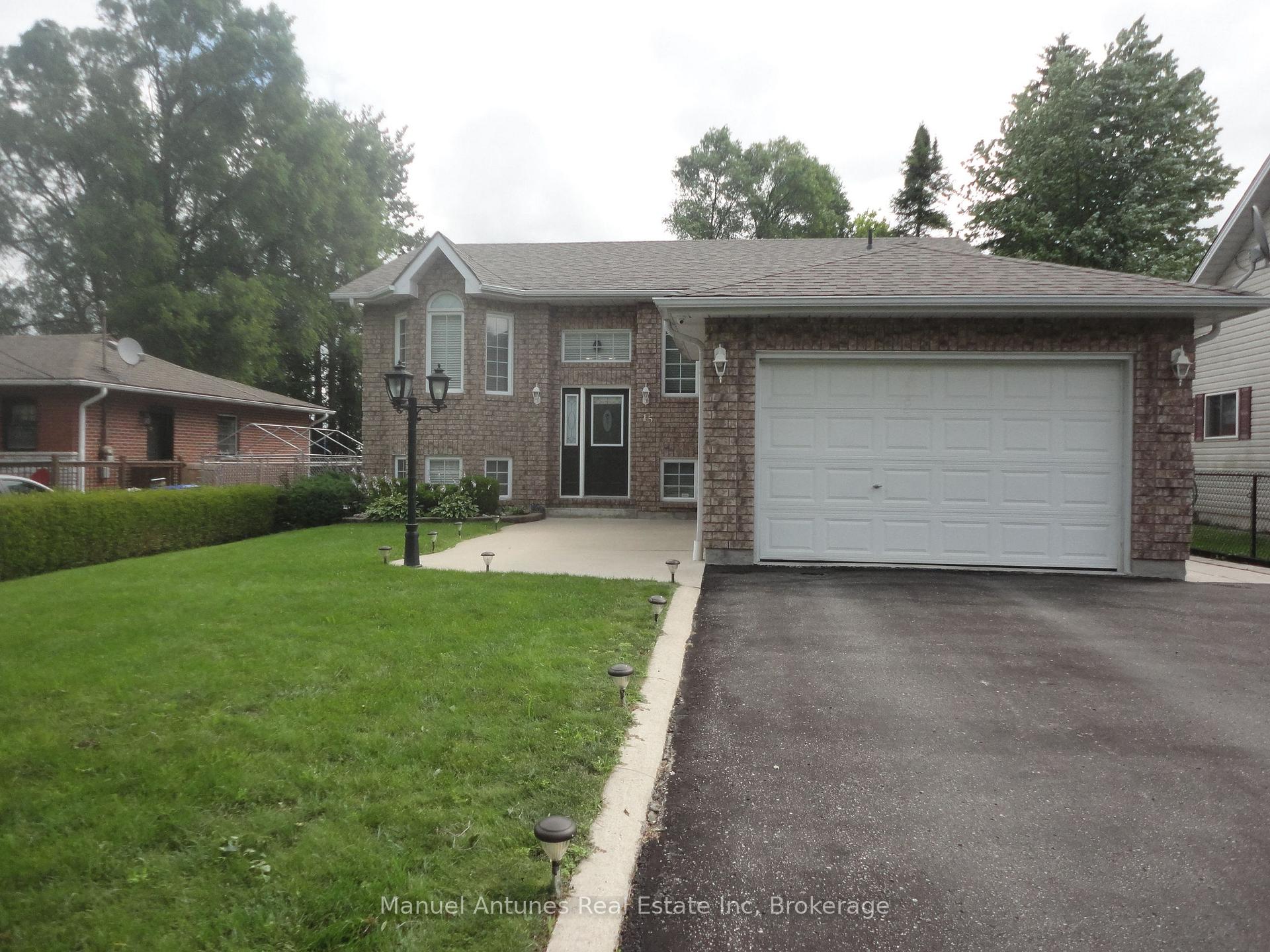 Photo 4 of 15 47th Street S, Wasaga Beach — HOMEH