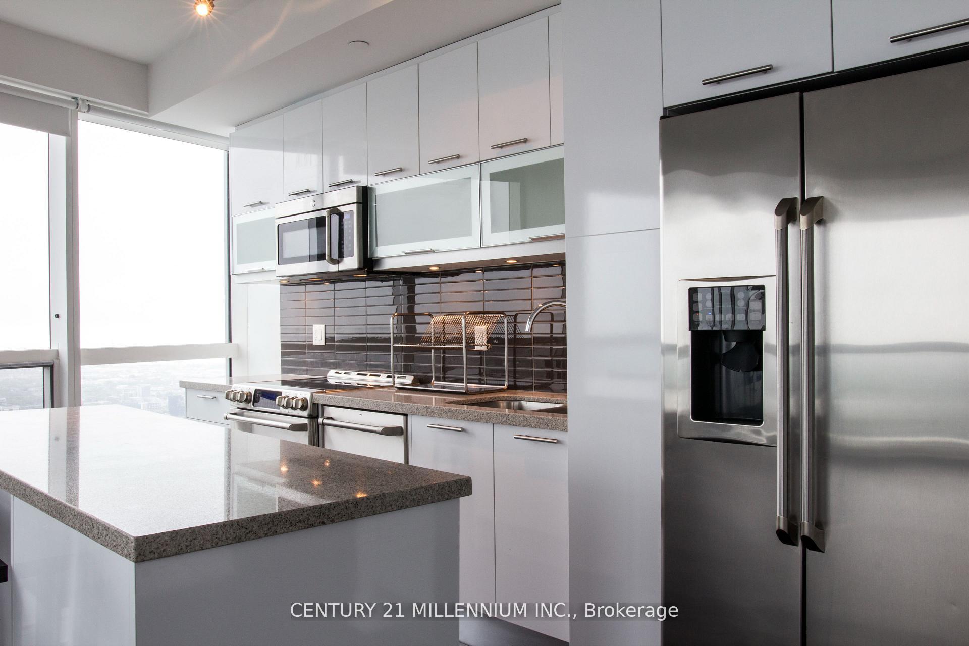 Photo 3 of Unit 7002, 388 Yonge Street, Toronto, Bay Street Corridor — HOMEH