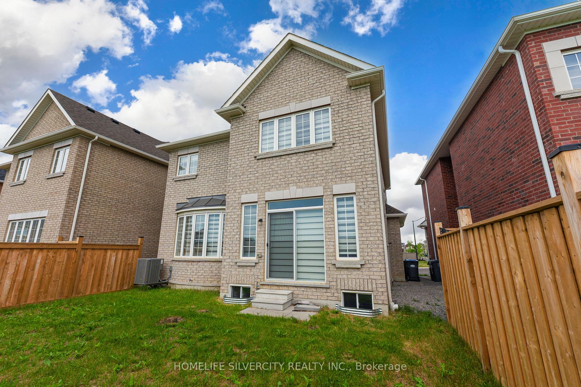 Photo 48 of 56 Donald Stewart Road, Brampton, Northwest Brampton — HOMEH