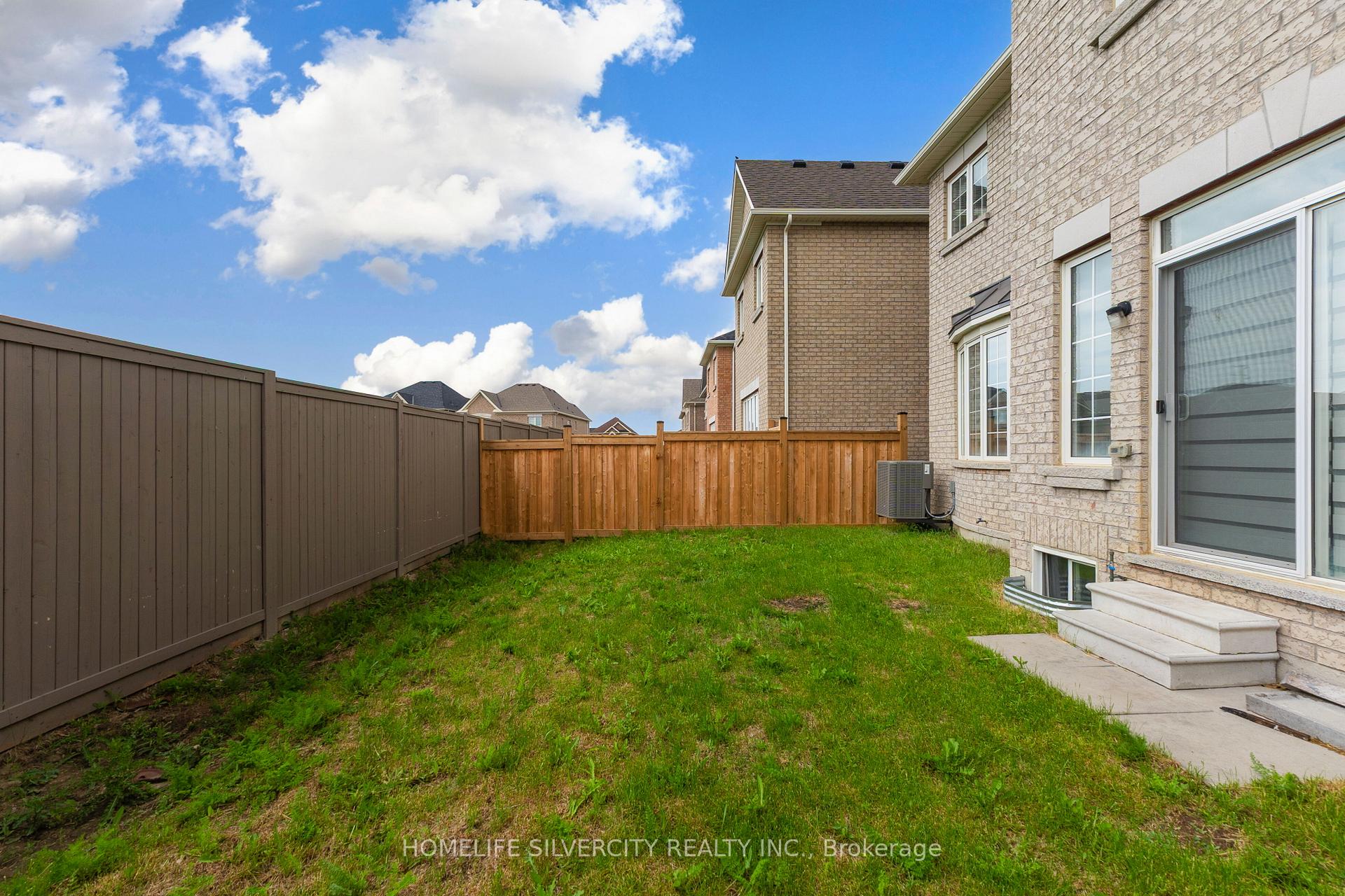 Photo 49 of 56 Donald Stewart Road, Brampton, Northwest Brampton — HOMEH
