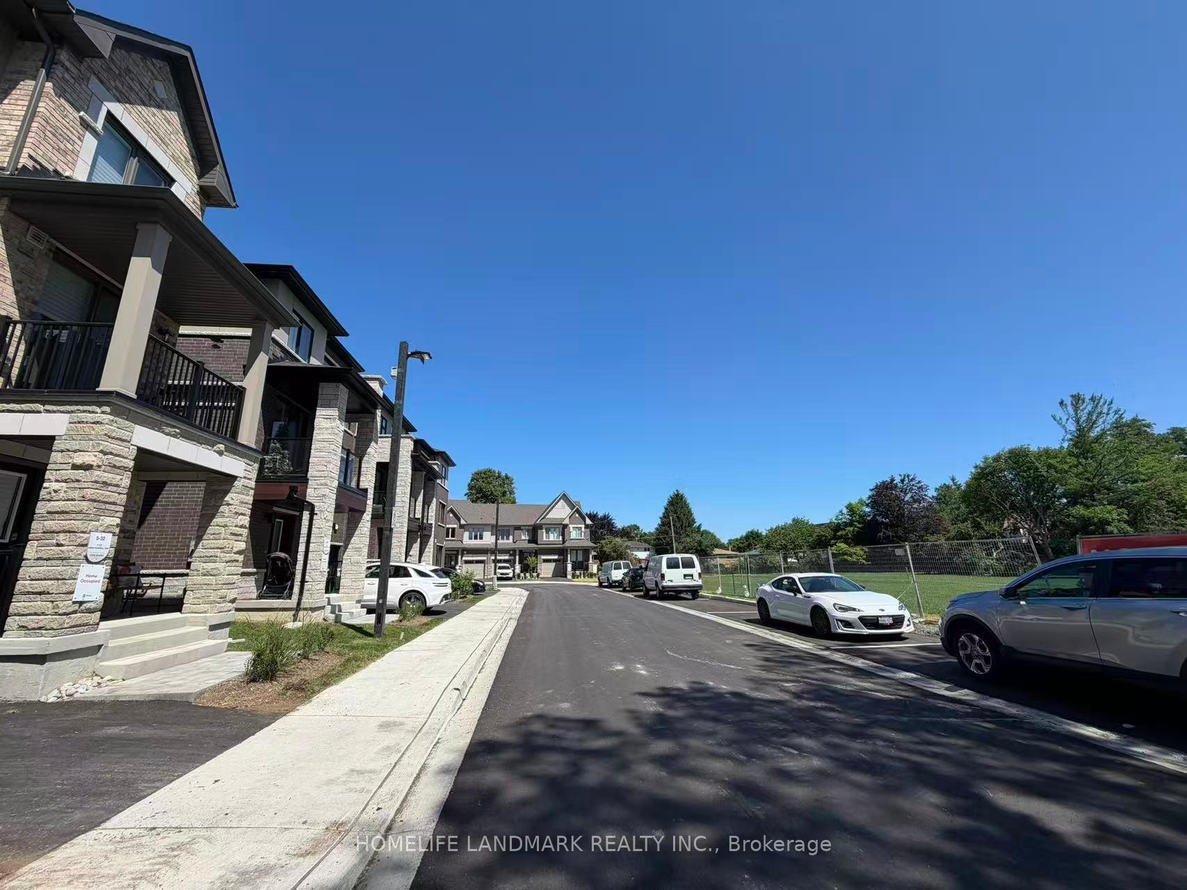 Photo 3 of 111 Anna Russell Way, Markham, Unionville — HOMEH