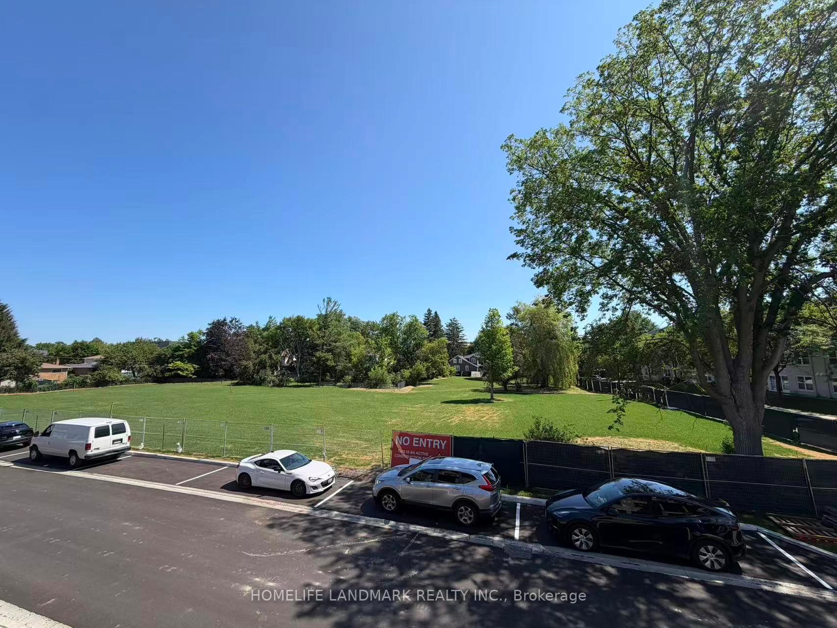 Photo 4 of 111 Anna Russell Way, Markham, Unionville — HOMEH