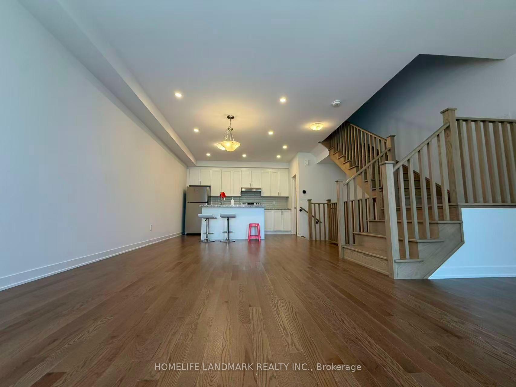 Photo 9 of 111 Anna Russell Way, Markham, Unionville — HOMEH
