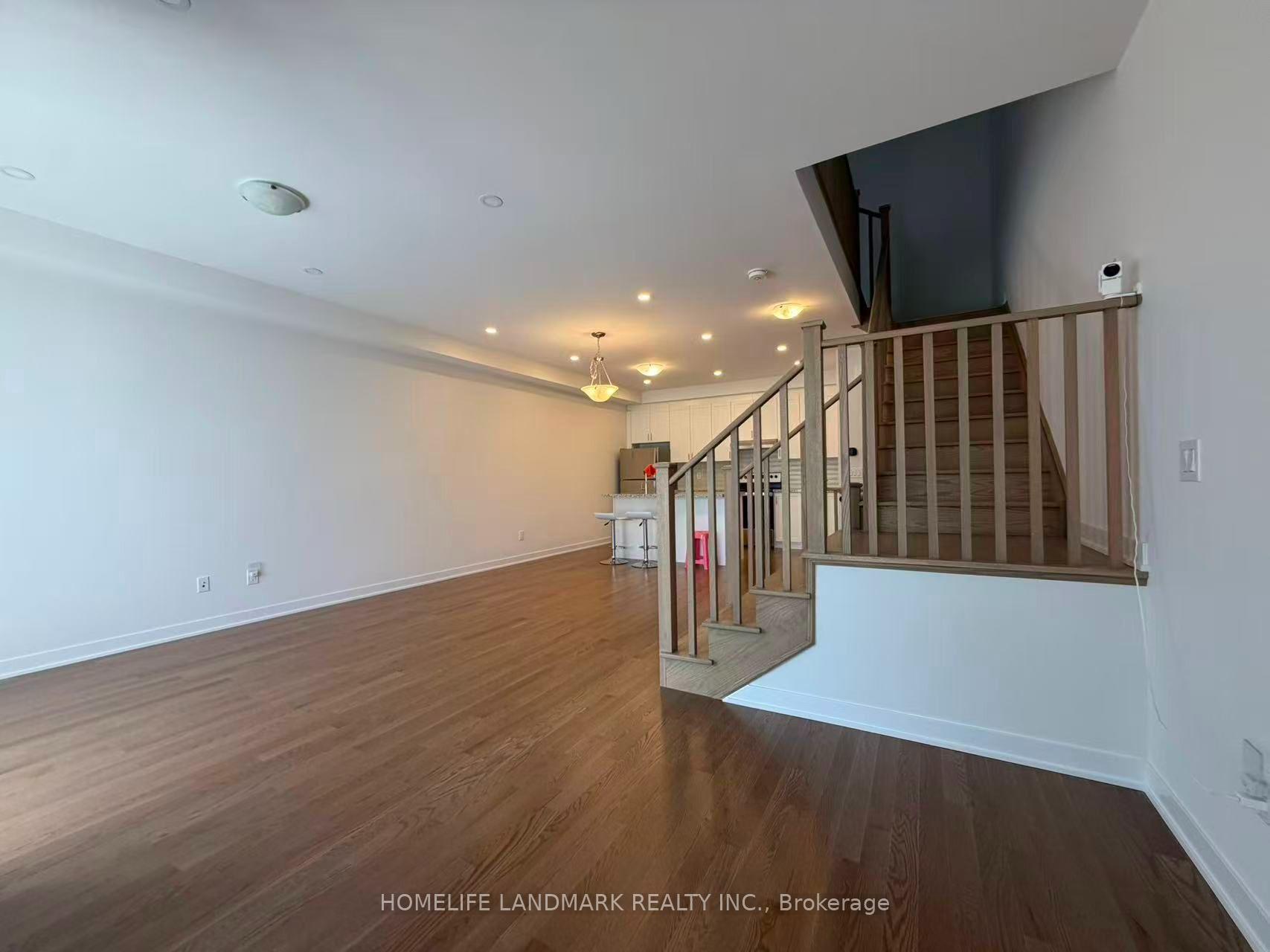 Photo 10 of 111 Anna Russell Way, Markham, Unionville — HOMEH