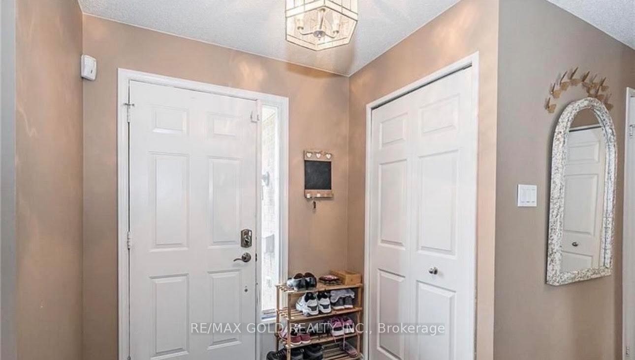 Photo 5 of 5 Havenwood Court, Kitchener, Forest Heights — HOMEH