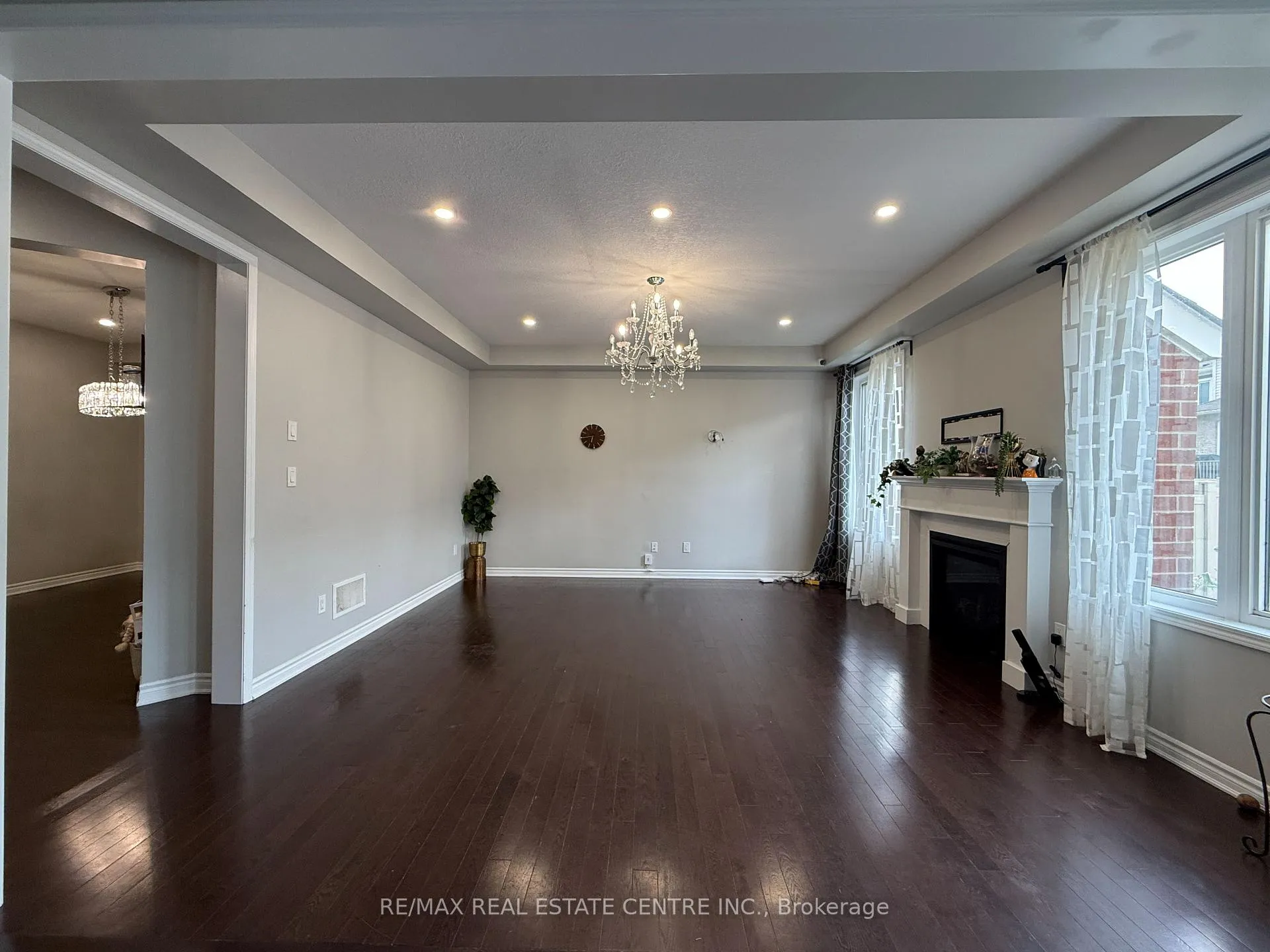 Photo 7 of 300 Ridge Road, Cambridge, Silver Heights — HOMEH