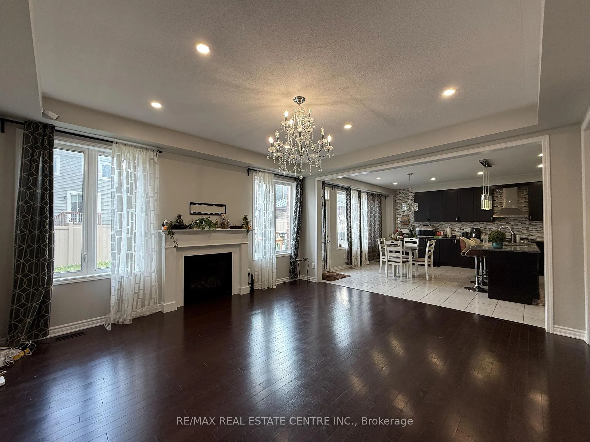 Photo 8 of 300 Ridge Road, Cambridge, Silver Heights — HOMEH