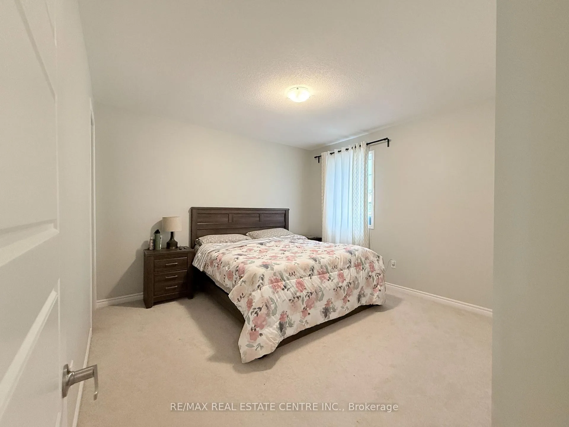 Photo 14 of 300 Ridge Road, Cambridge, Silver Heights — HOMEH