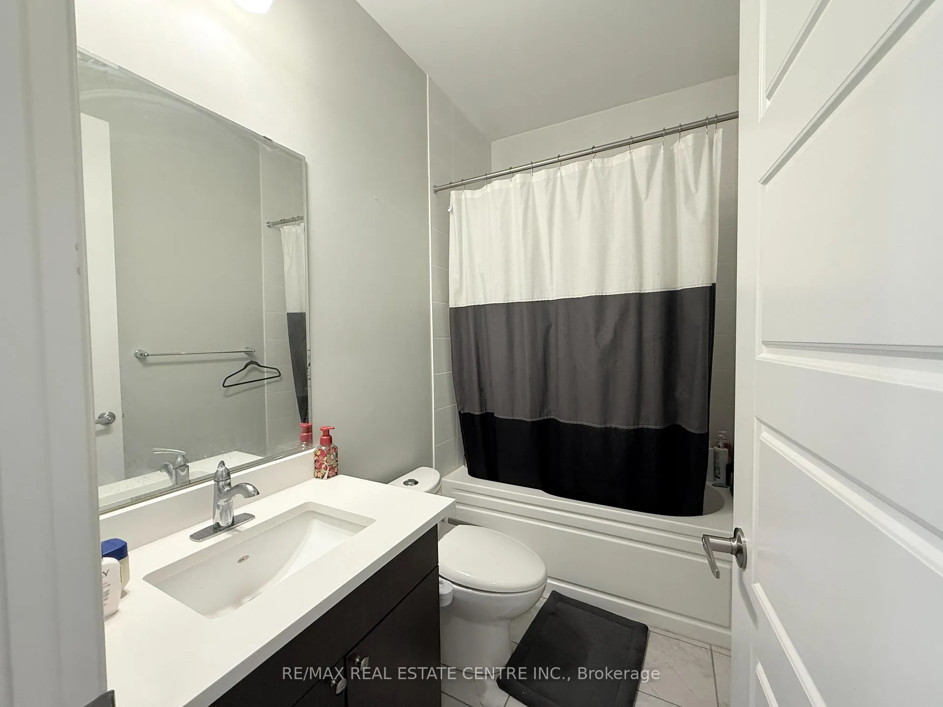 Photo 21 of 300 Ridge Road, Cambridge, Silver Heights — HOMEH