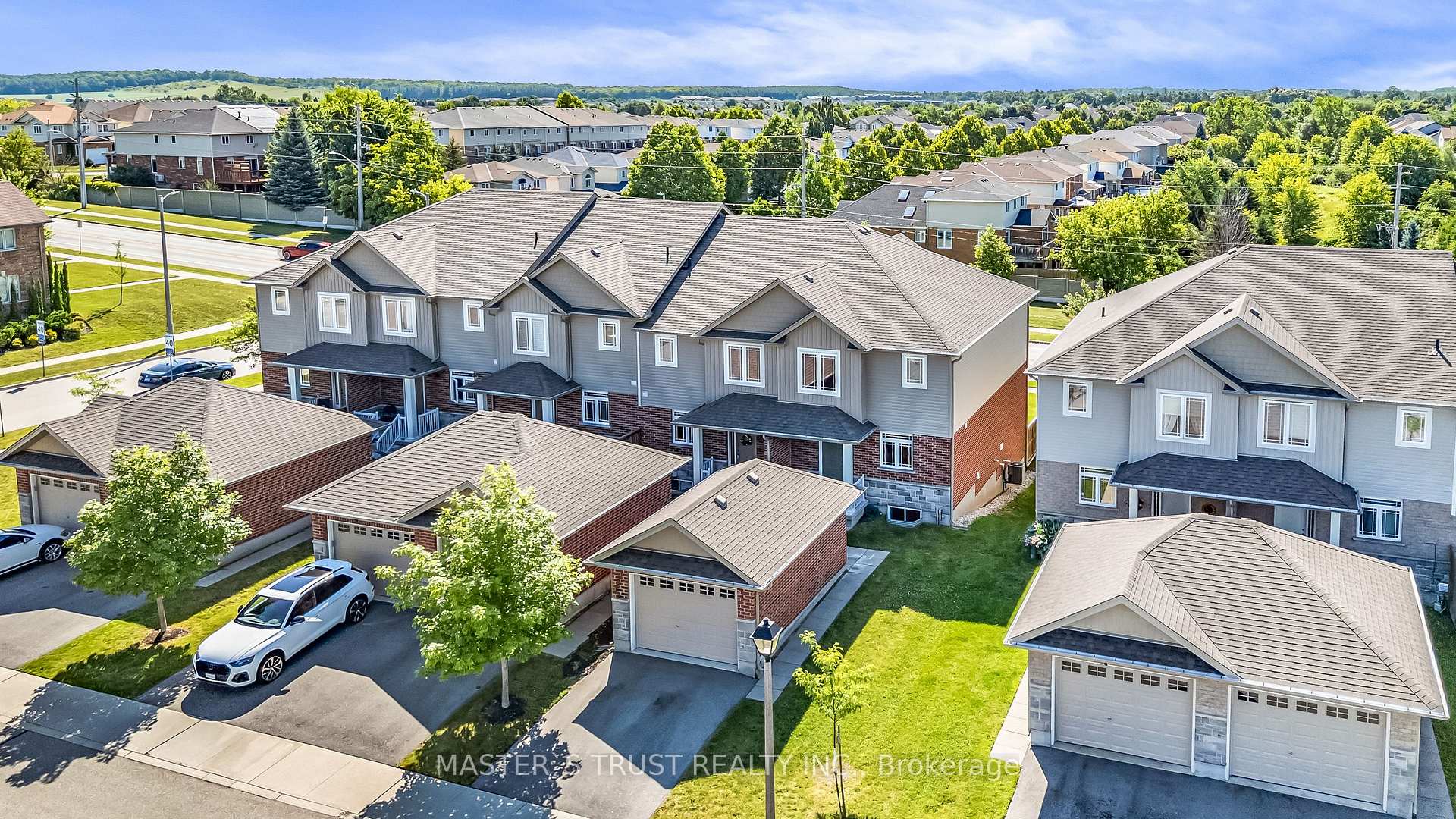Photo 10 of Unit 5, 9 Amos Drive, Guelph, Kortright East — HOMEH