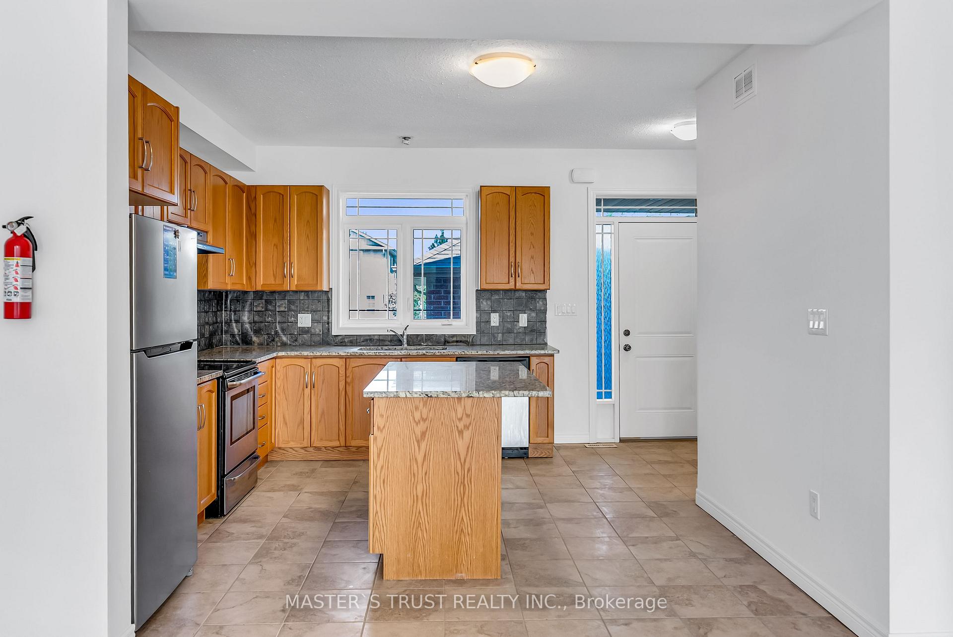 Photo 18 of Unit 5, 9 Amos Drive, Guelph, Kortright East — HOMEH