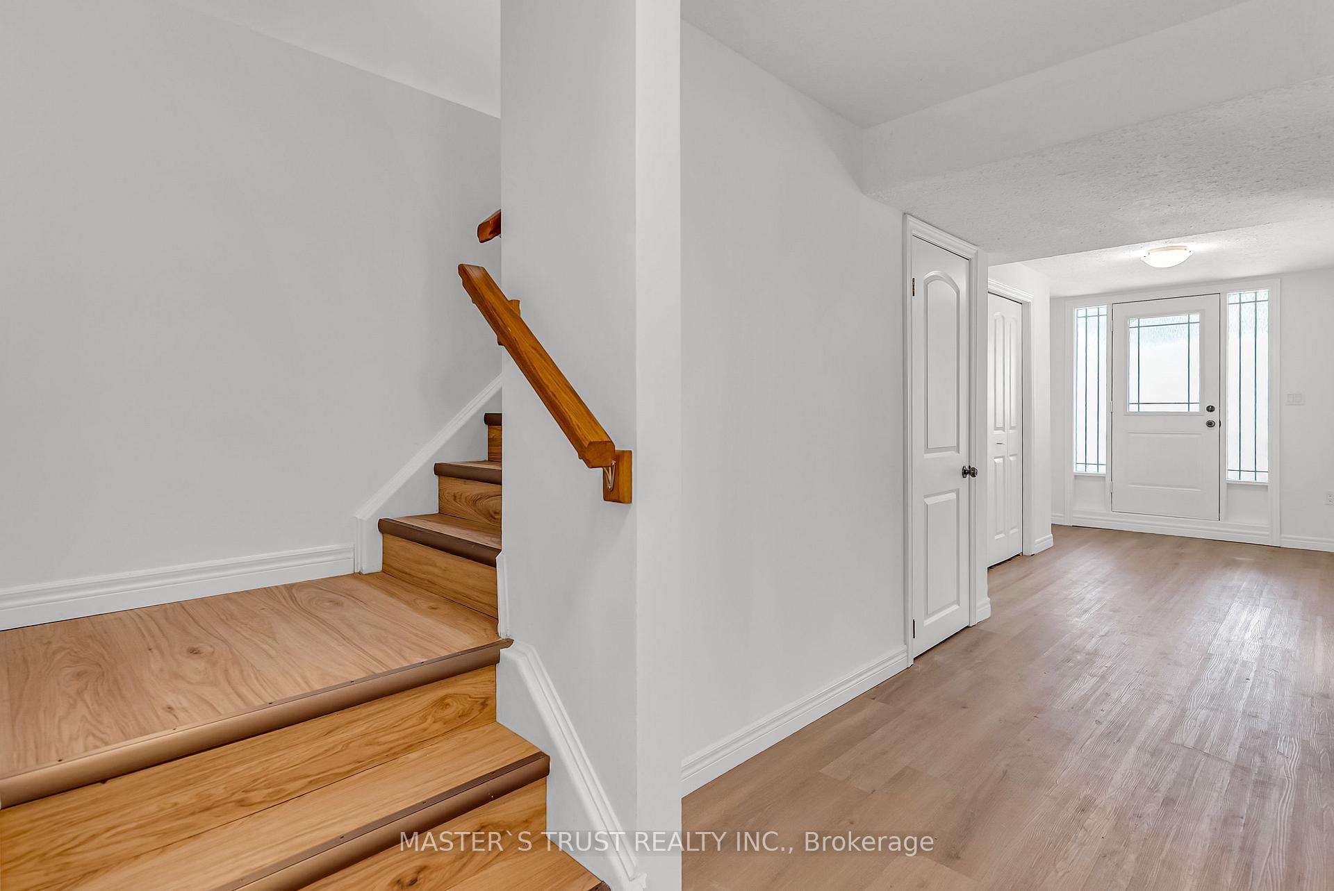 Photo 33 of Unit 5, 9 Amos Drive, Guelph, Kortright East — HOMEH