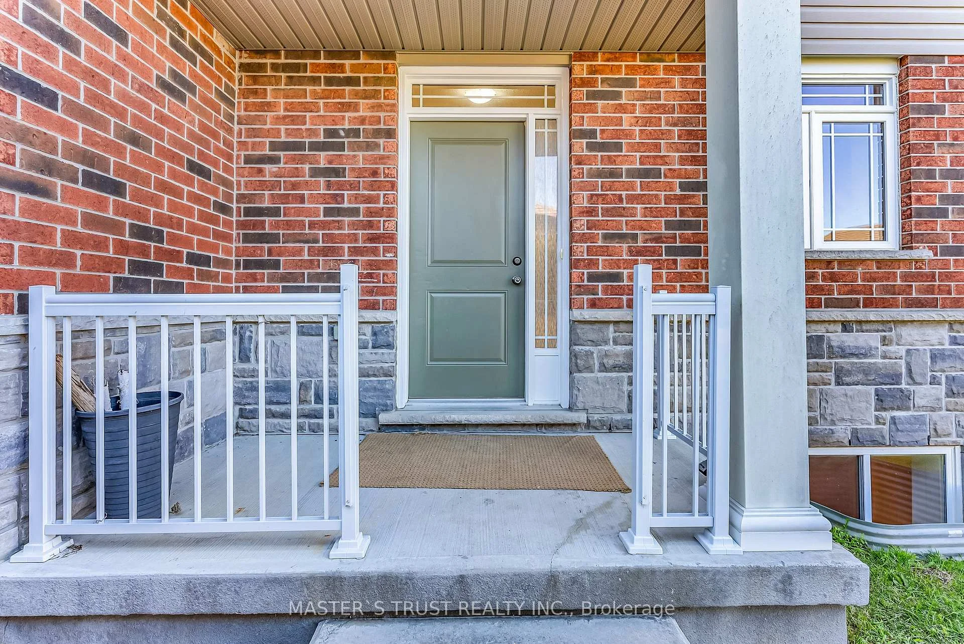 Photo 5 of Unit 5, 9 Amos Drive, Guelph, Kortright East — HOMEH