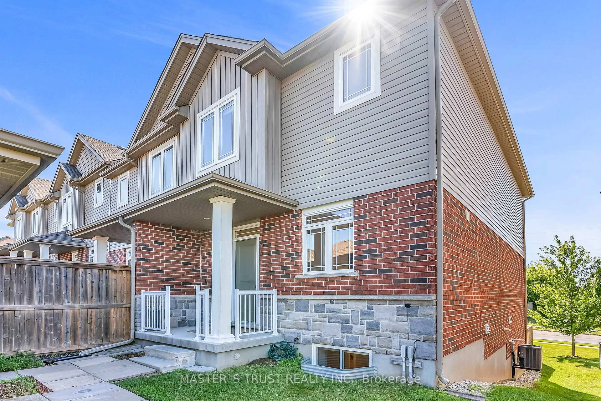 Photo 6 of Unit 5, 9 Amos Drive, Guelph, Kortright East — HOMEH