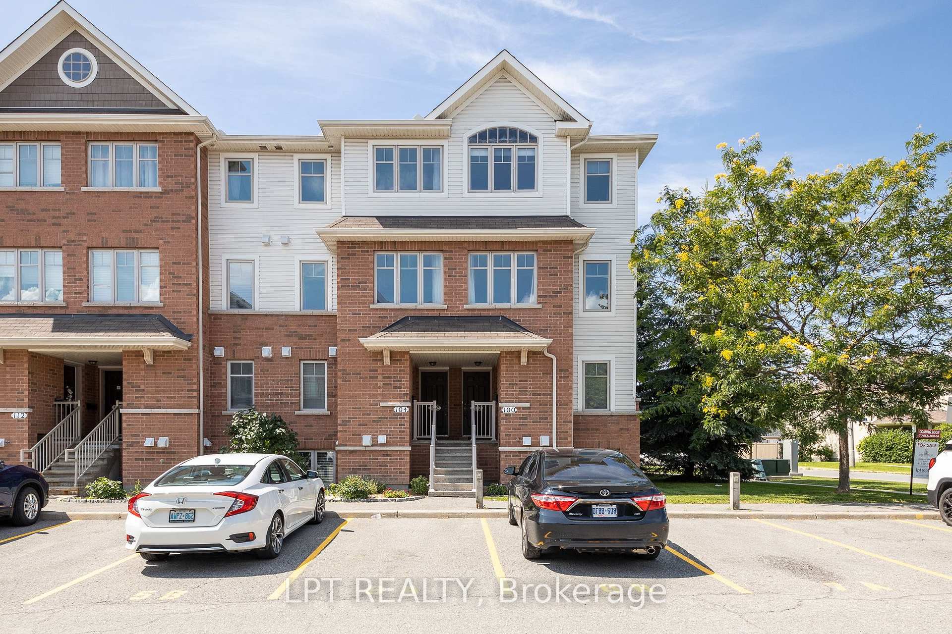 Photo 1 of Unit 7, 102 Windswept Private, Ottawa, Riverside South/Gloucester Glen — HOMEH