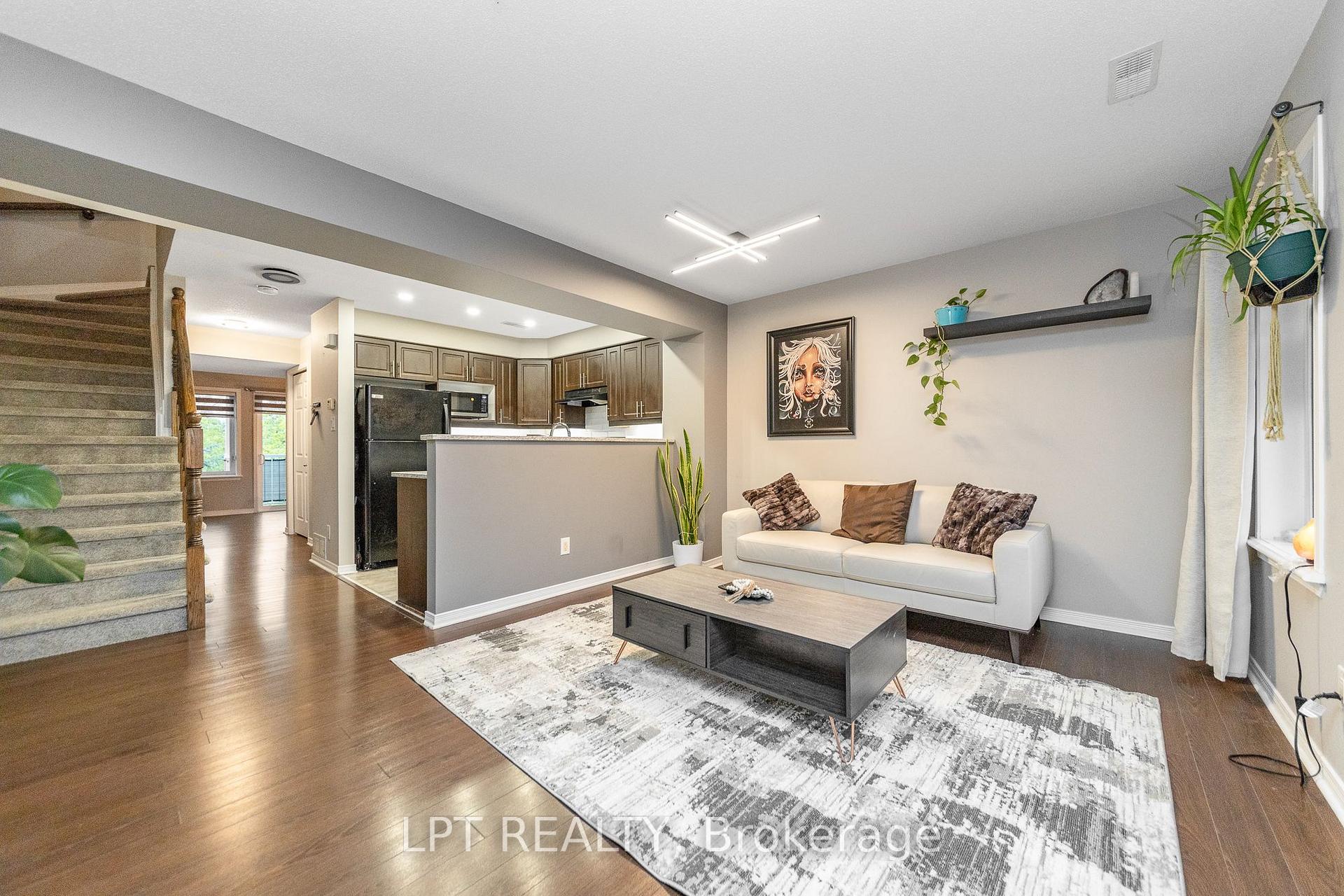Photo 4 of Unit 7, 102 Windswept Private, Ottawa, Riverside South/Gloucester Glen — HOMEH