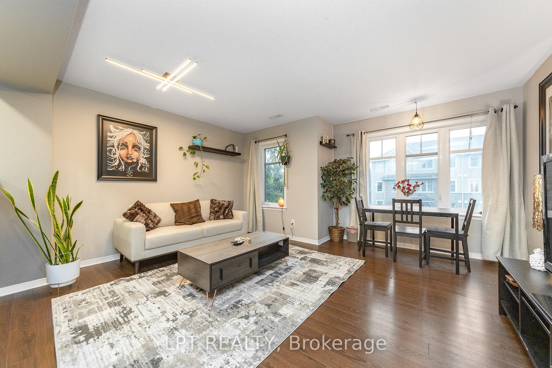Photo 6 of Unit 7, 102 Windswept Private, Ottawa, Riverside South/Gloucester Glen — HOMEH