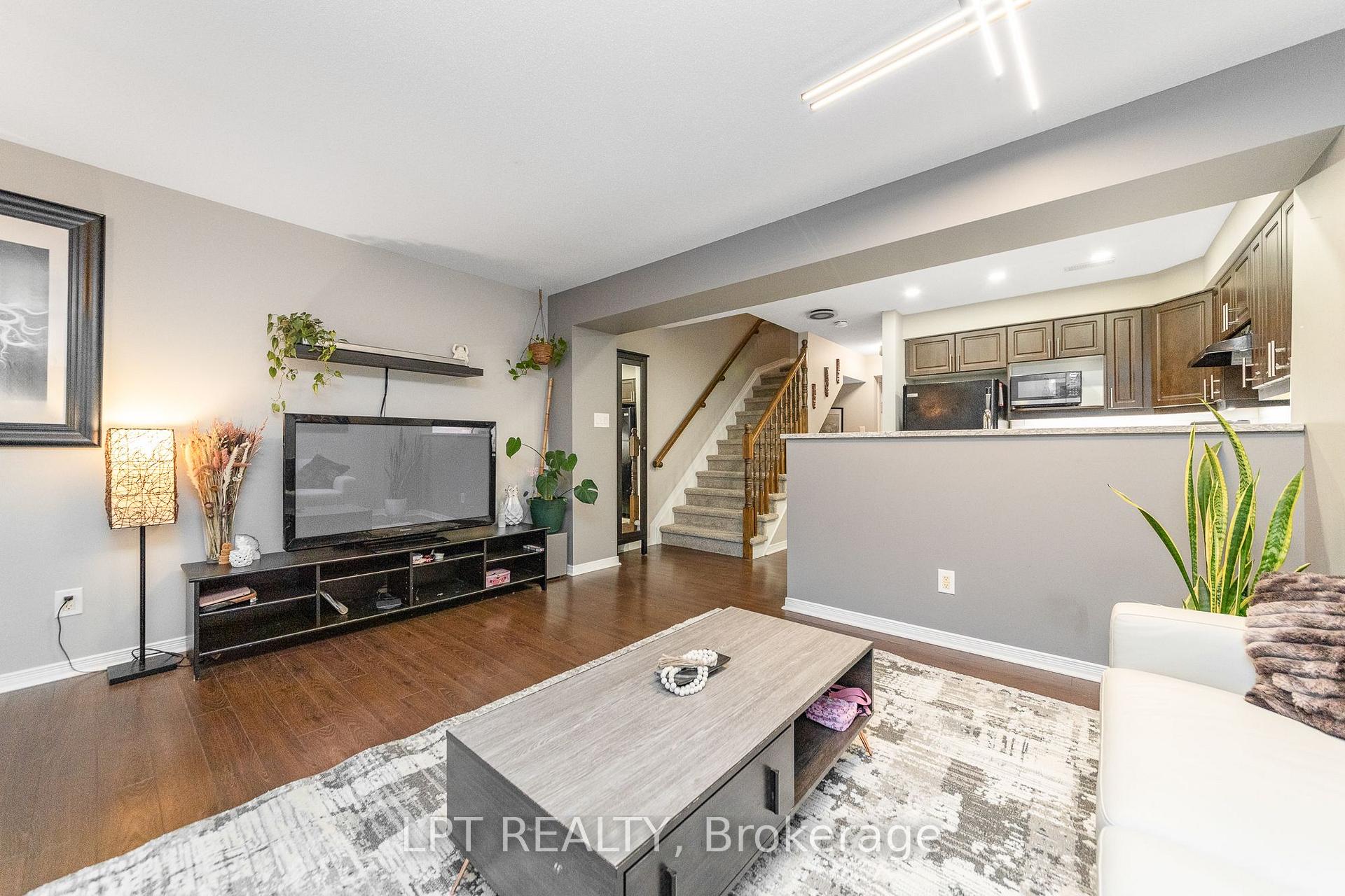 Photo 8 of Unit 7, 102 Windswept Private, Ottawa, Riverside South/Gloucester Glen — HOMEH