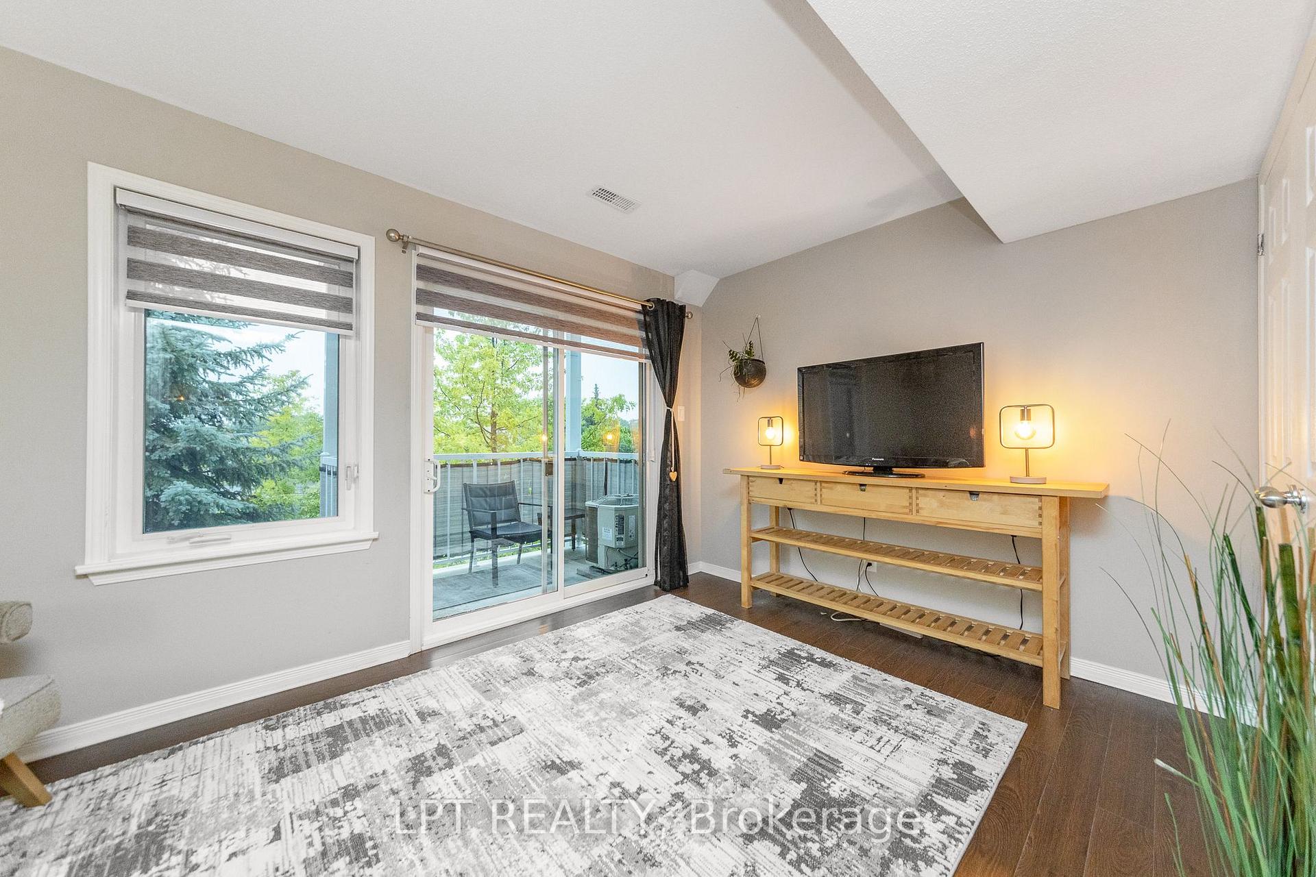 Photo 13 of Unit 7, 102 Windswept Private, Ottawa, Riverside South/Gloucester Glen — HOMEH