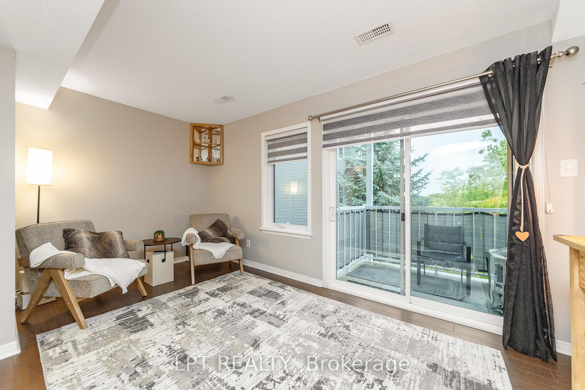 Photo 14 of Unit 7, 102 Windswept Private, Ottawa, Riverside South/Gloucester Glen — HOMEH