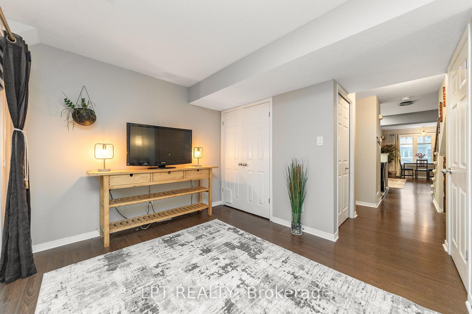 Photo 16 of Unit 7, 102 Windswept Private, Ottawa, Riverside South/Gloucester Glen — HOMEH